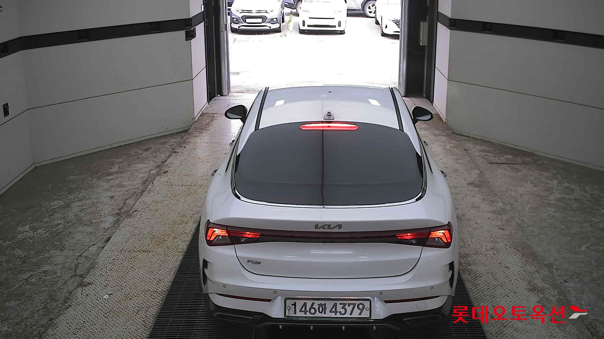 2022 - kia k5
