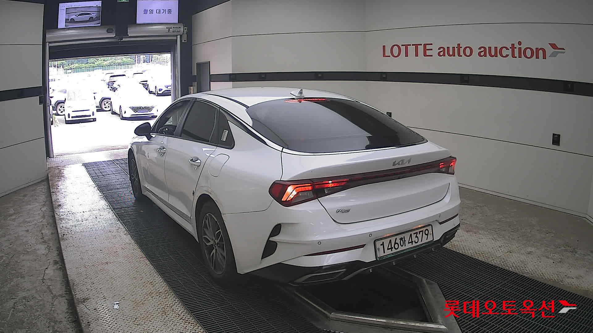 2022 - kia k5