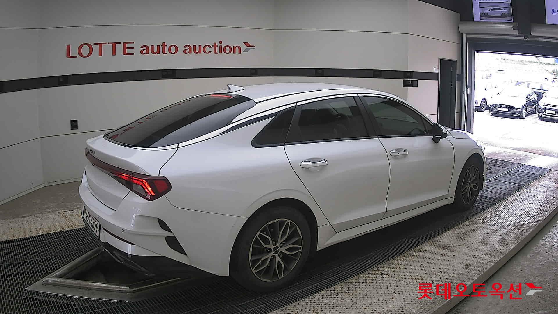 2022 - kia k5