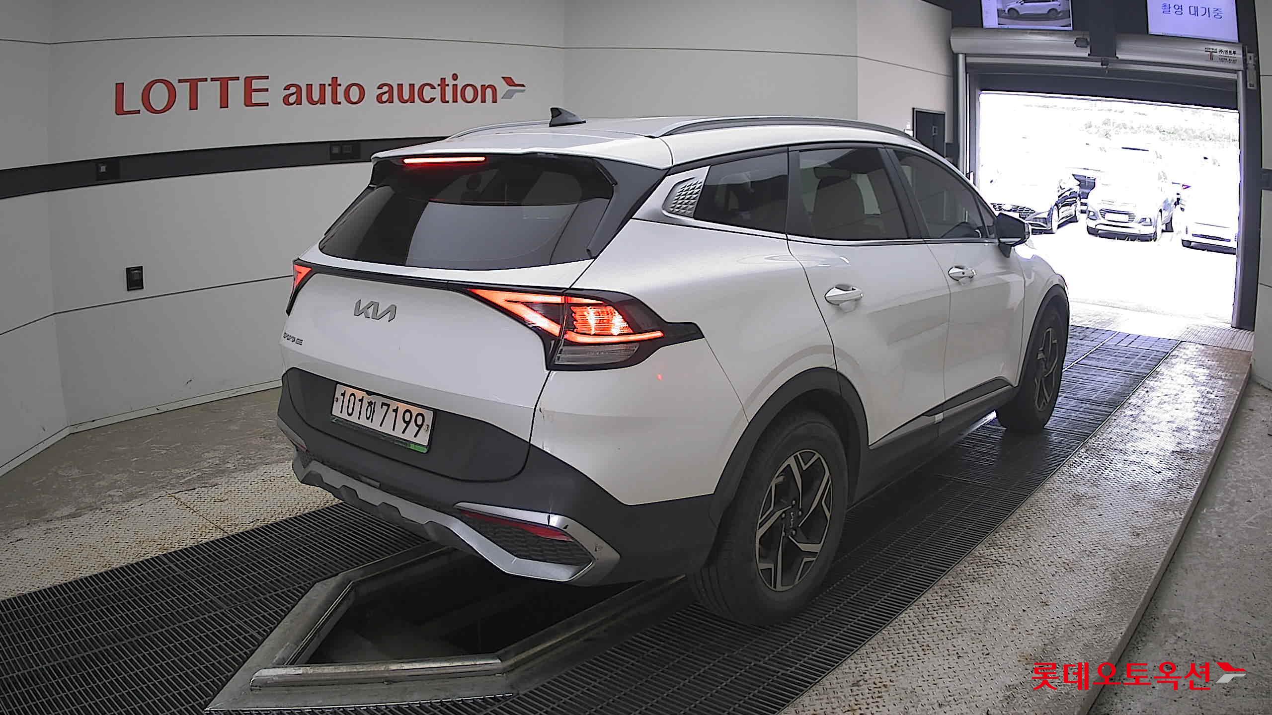 2022 - kia sportage