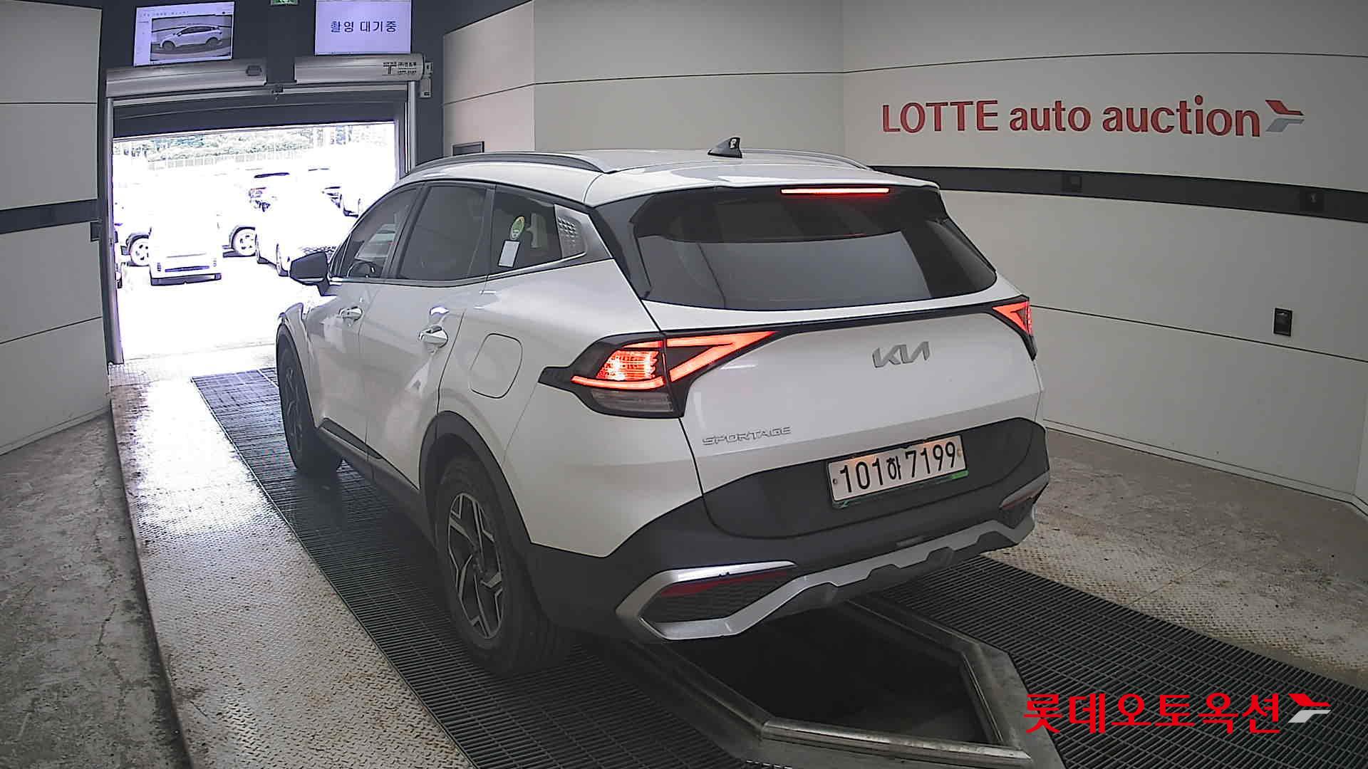 2022 - kia sportage