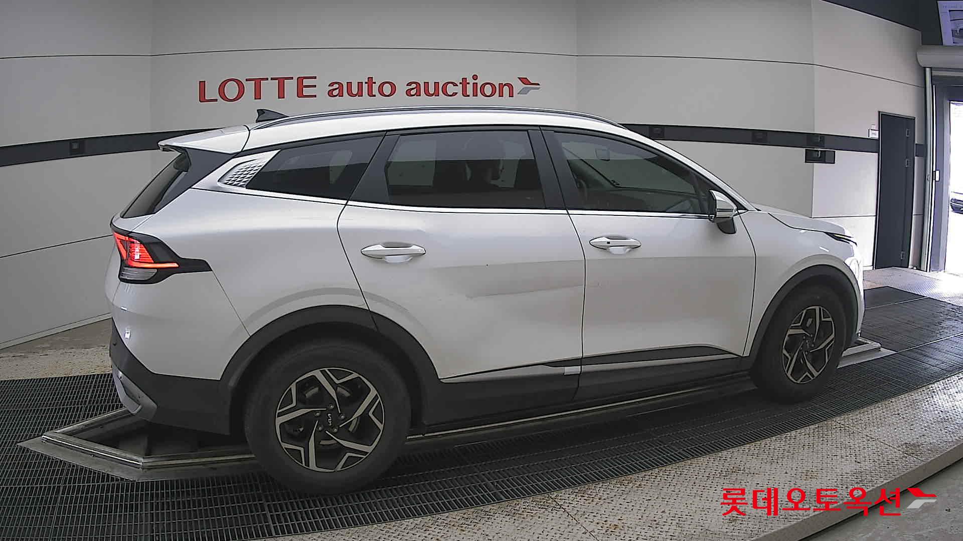 2022 - kia sportage