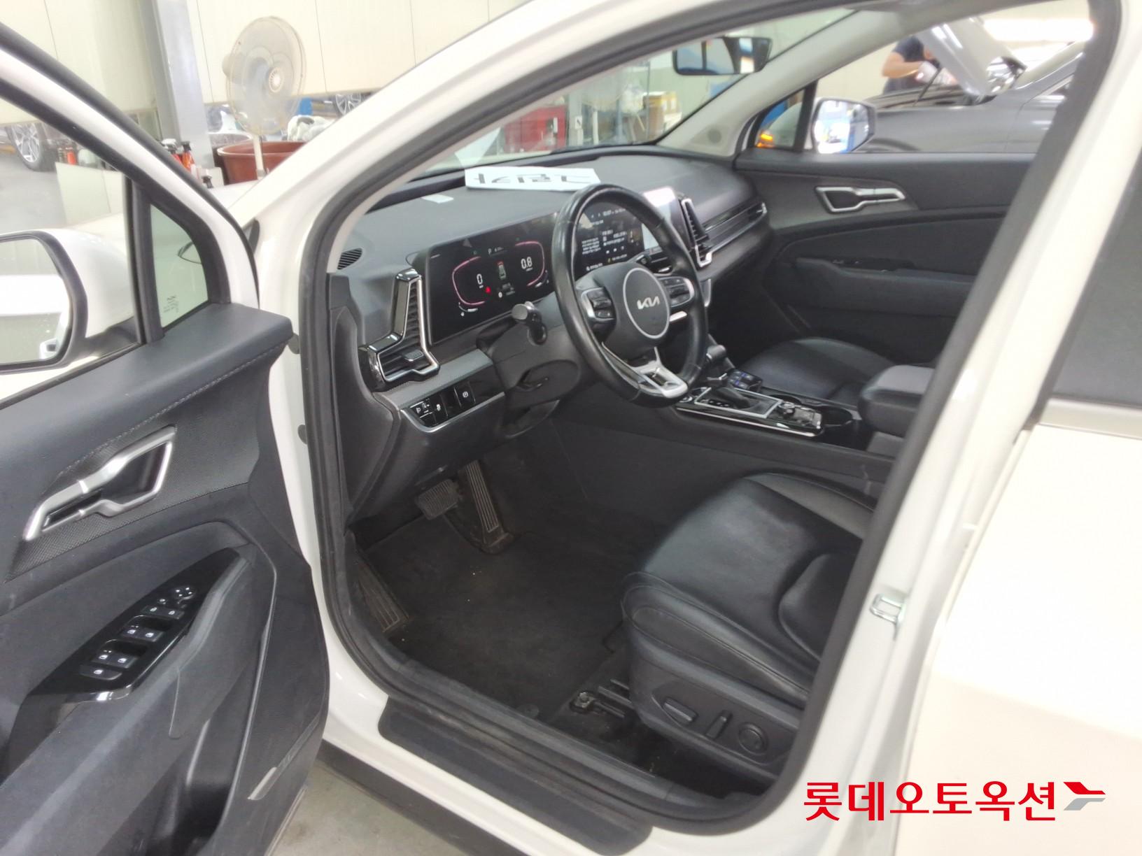 2022 - kia sportage
