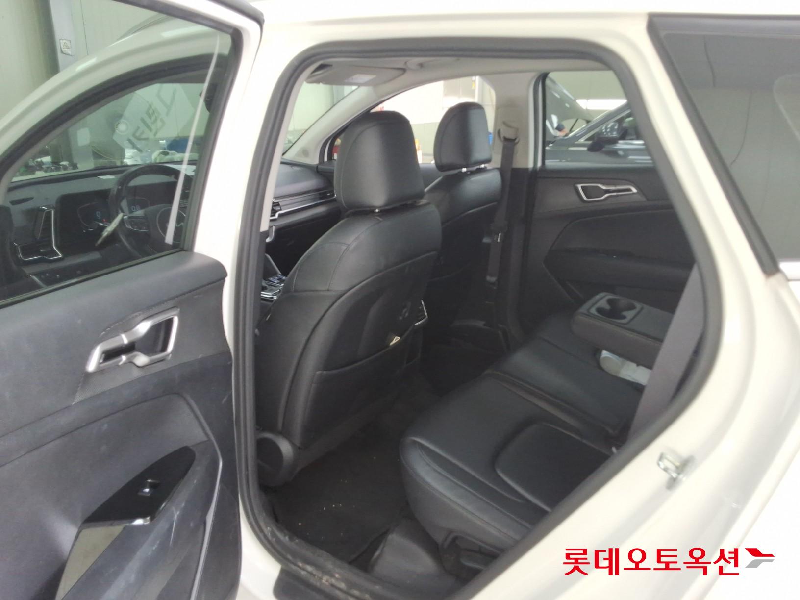 2022 - kia sportage