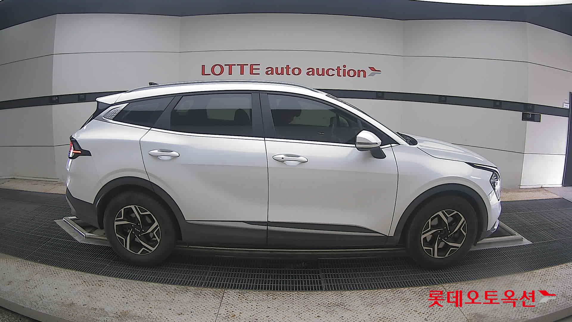 2022 - kia sportage