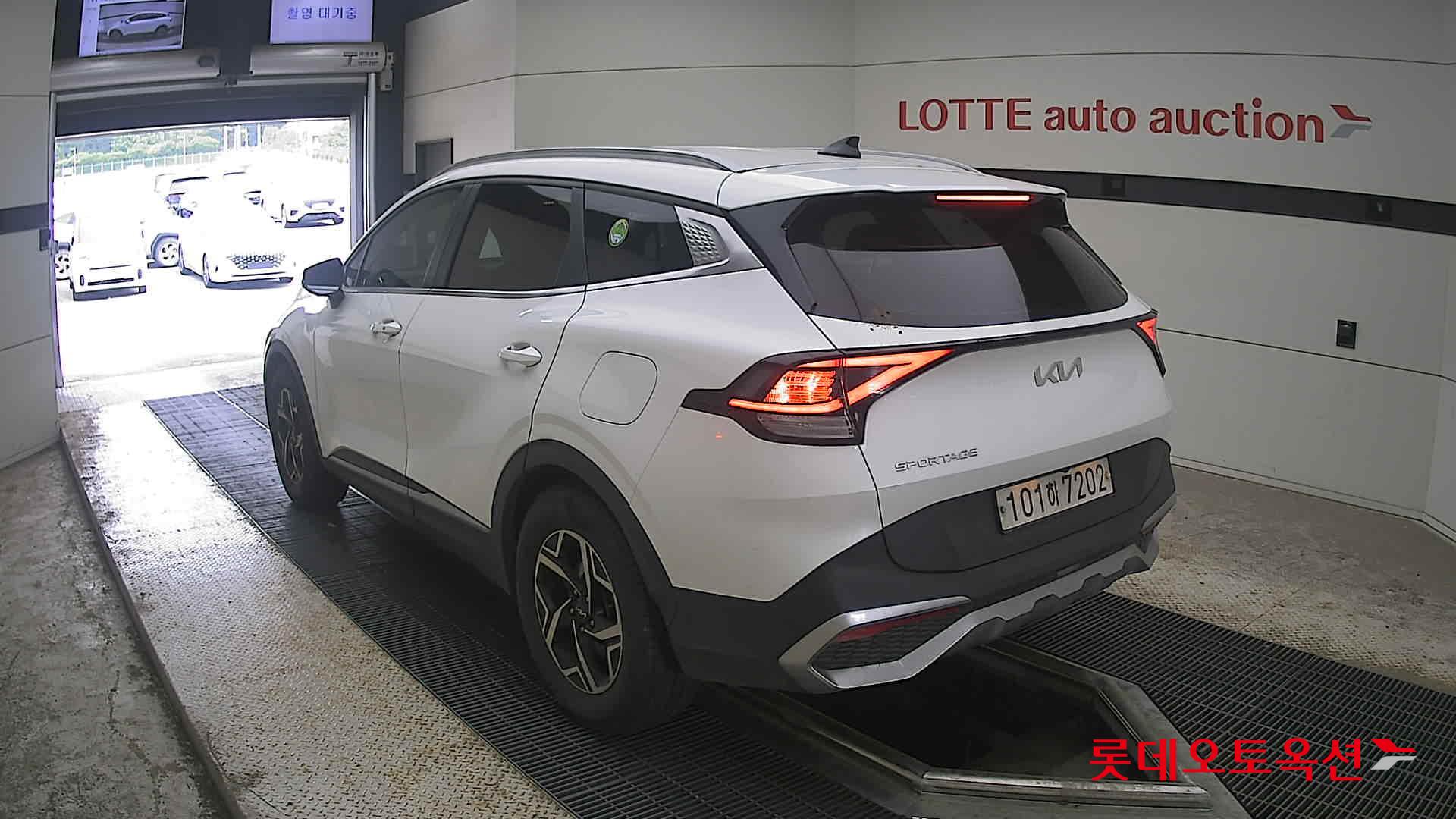2022 - kia sportage