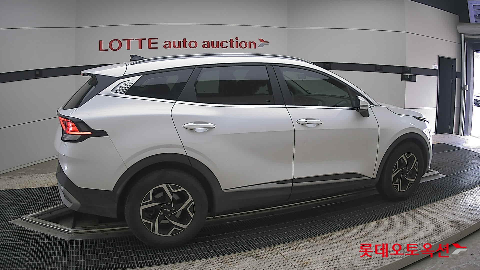 2022 - kia sportage