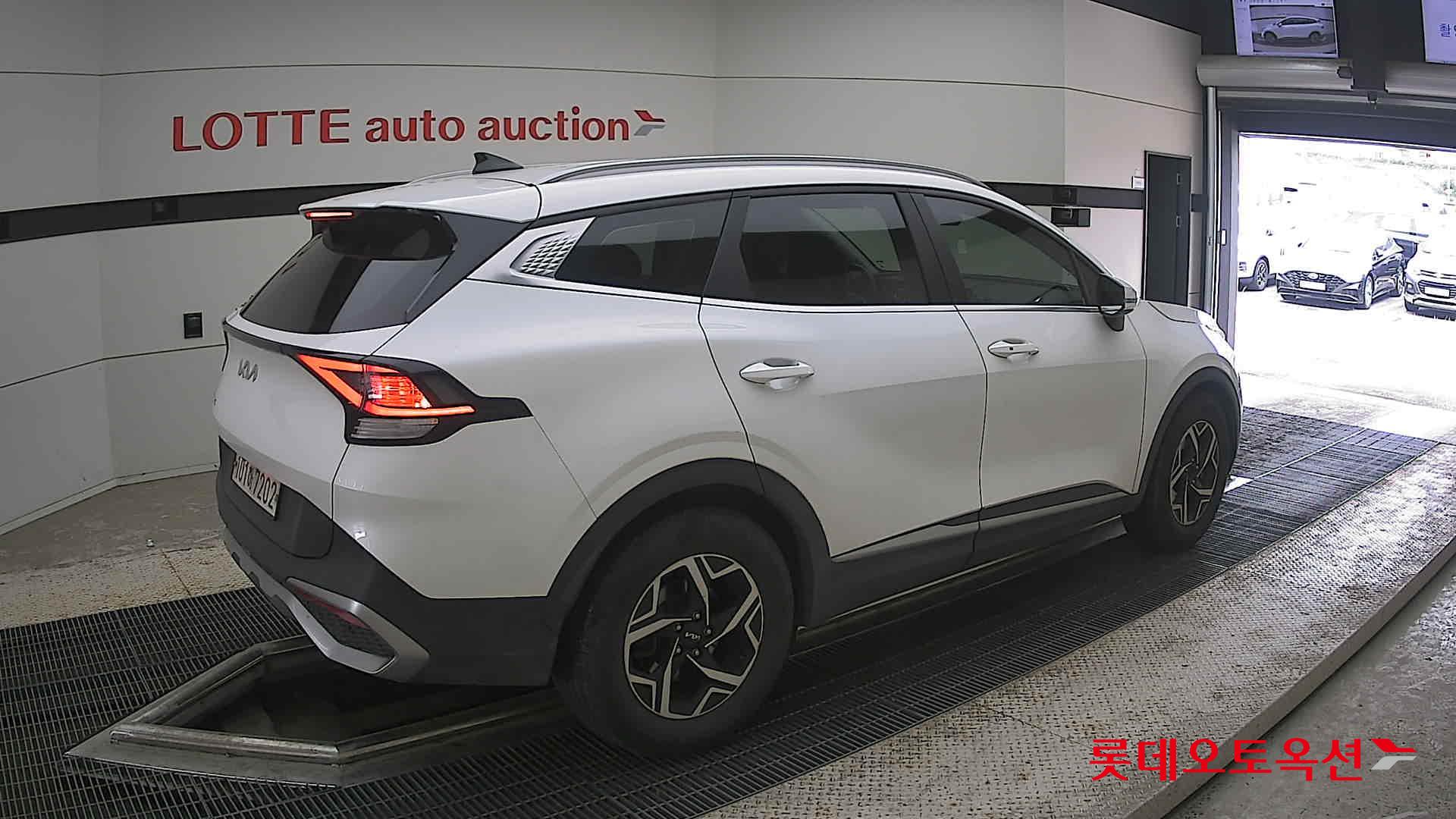 2022 - kia sportage