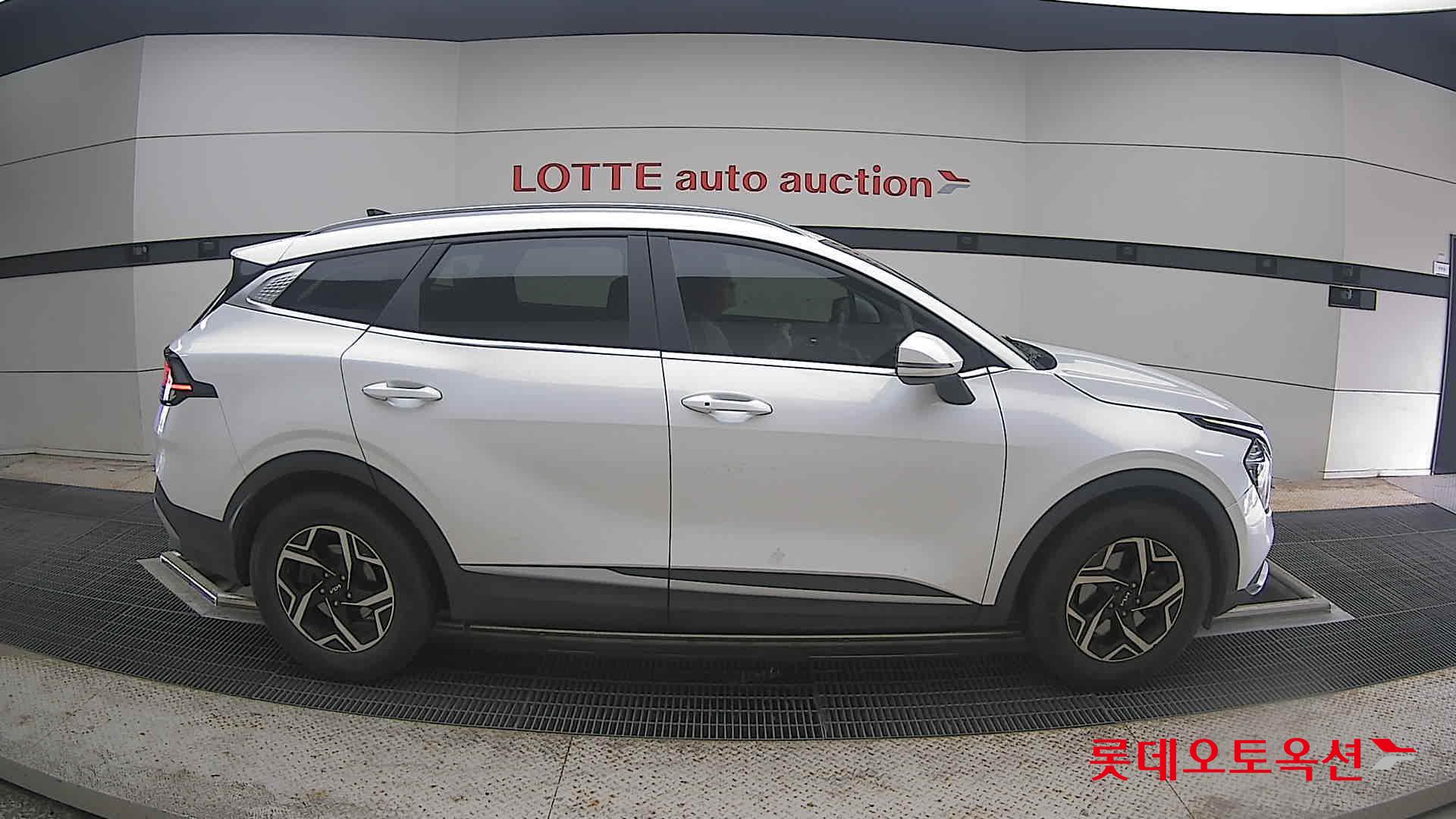 2022 - kia sportage
