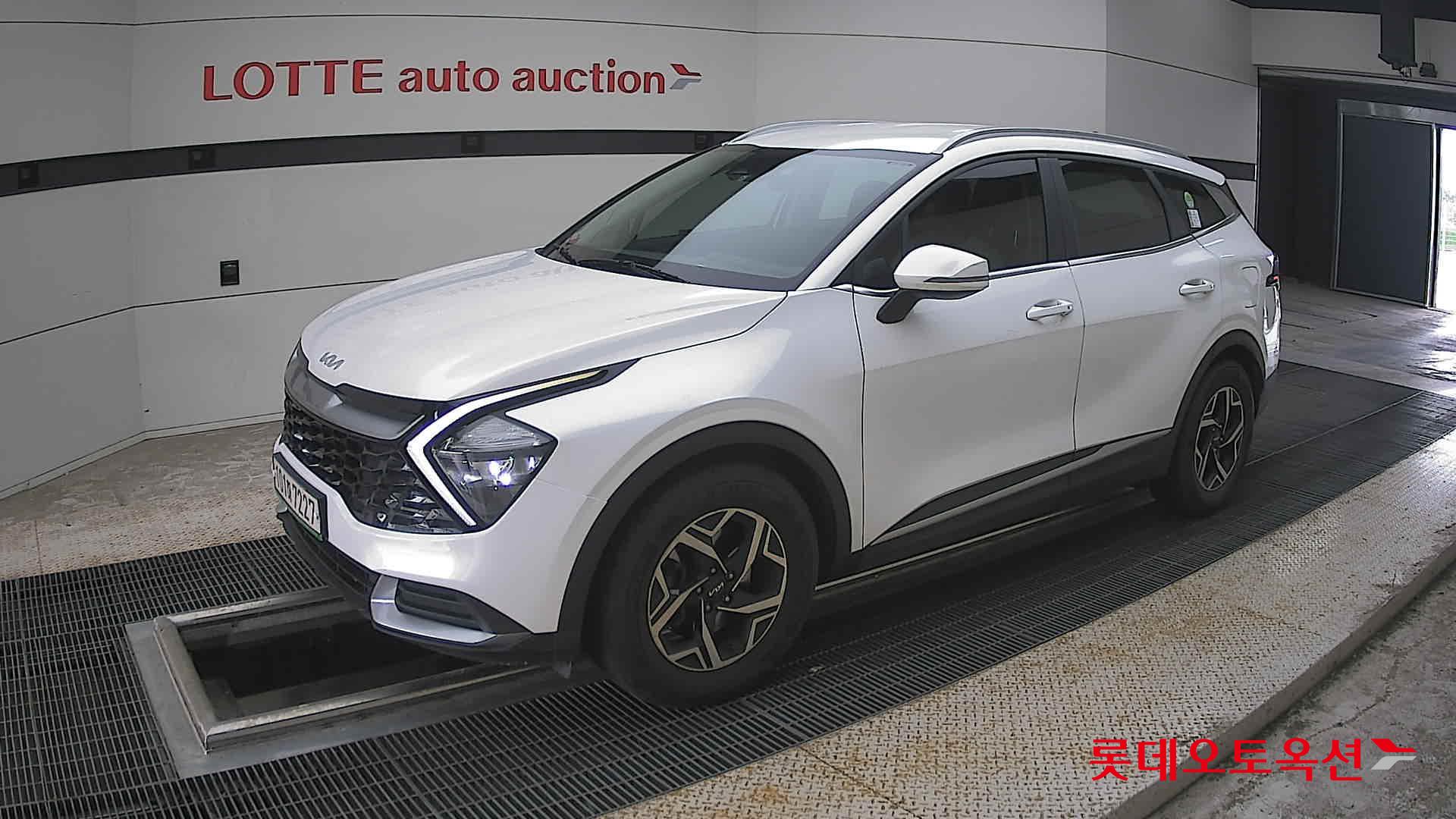 2022 - kia sportage