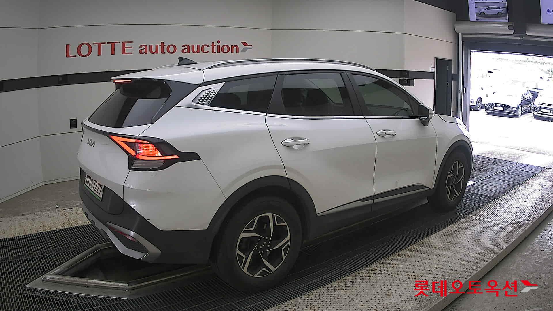 2022 - kia sportage