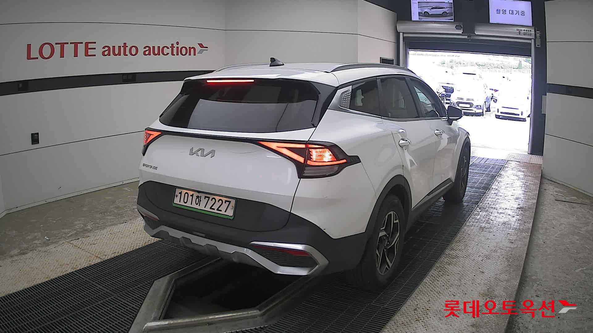 2022 - kia sportage