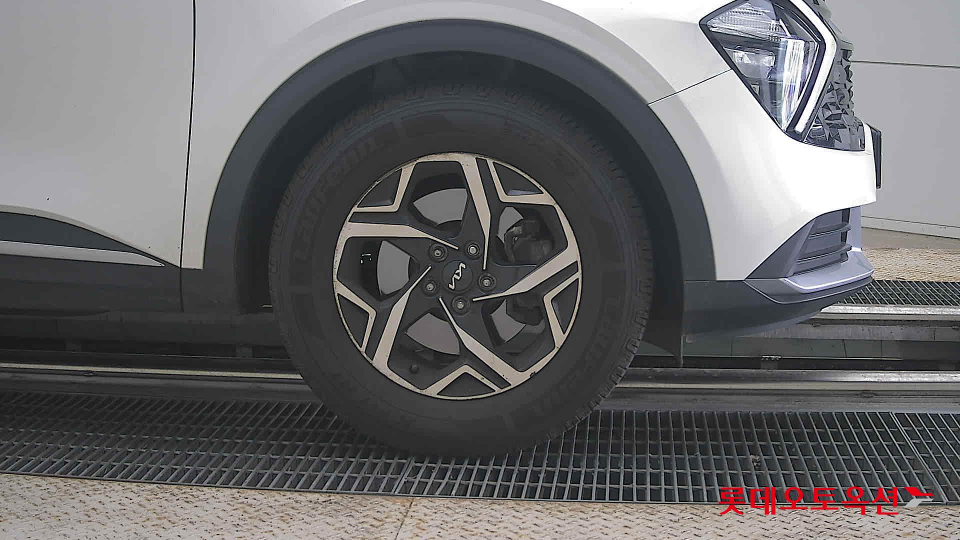 2022 - kia sportage