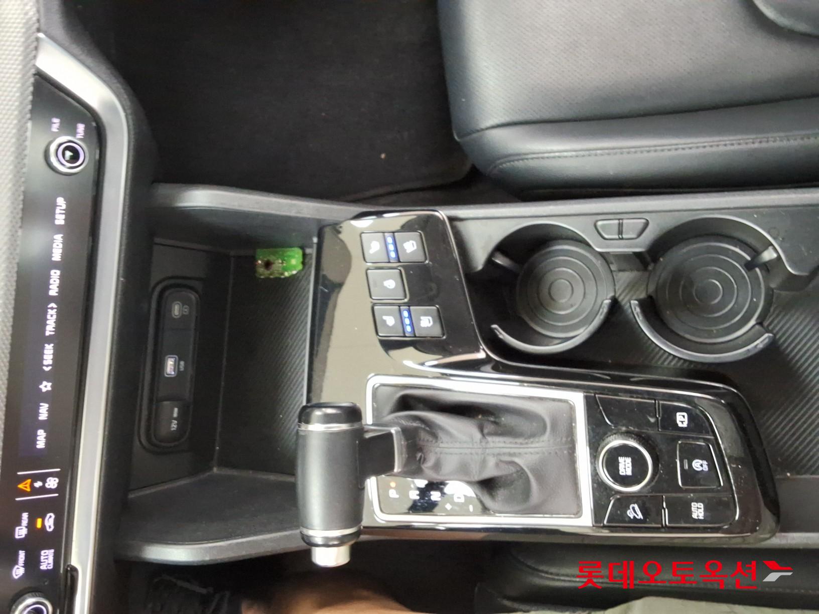 2022 - kia sportage