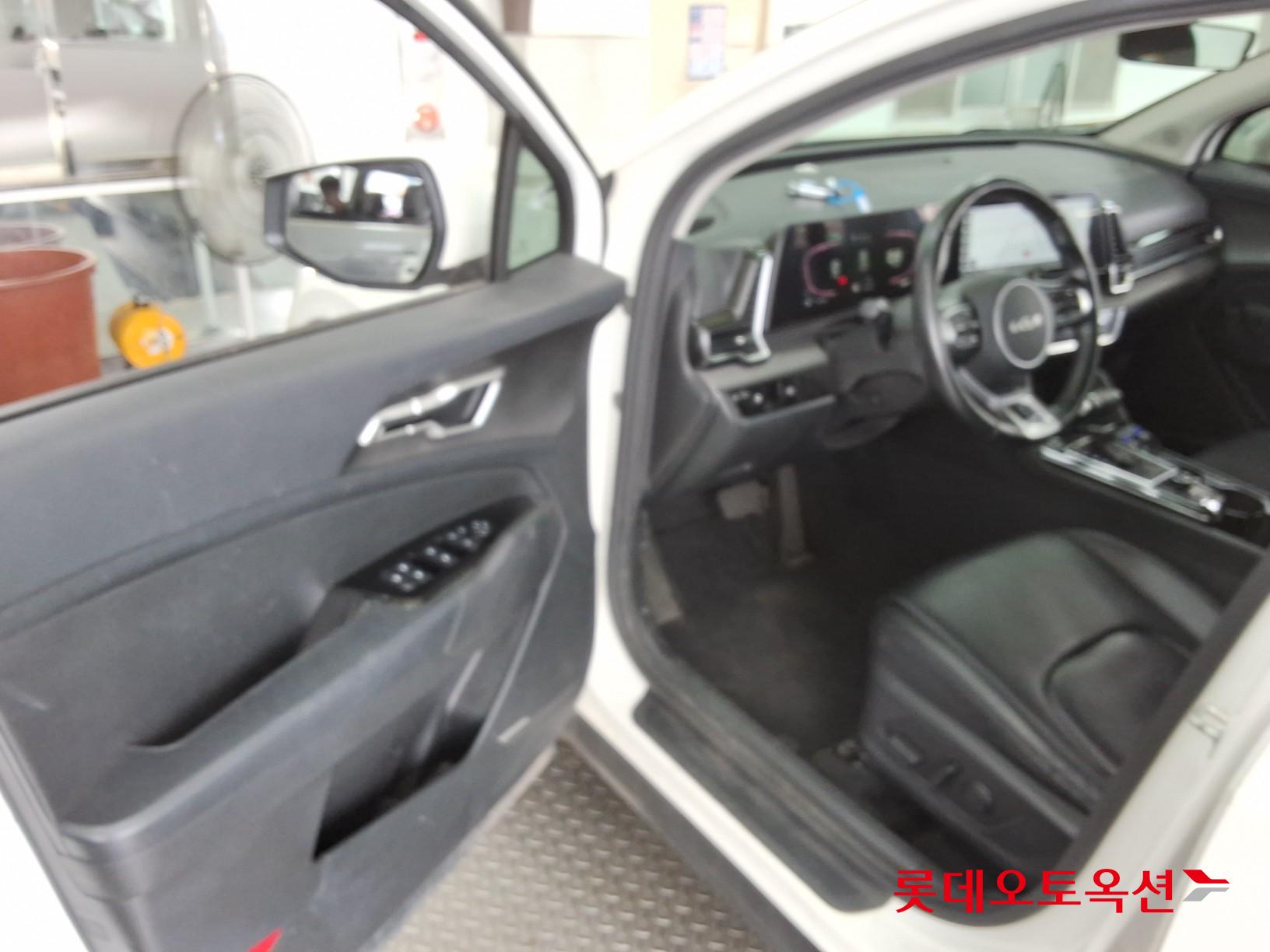2022 - kia sportage