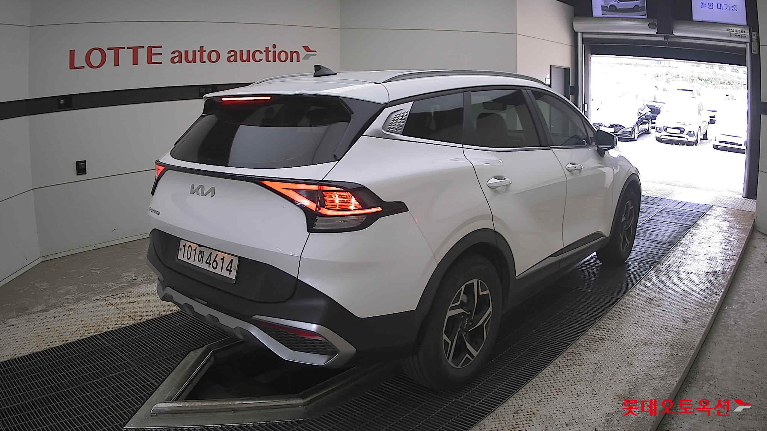 2022 - kia sportage