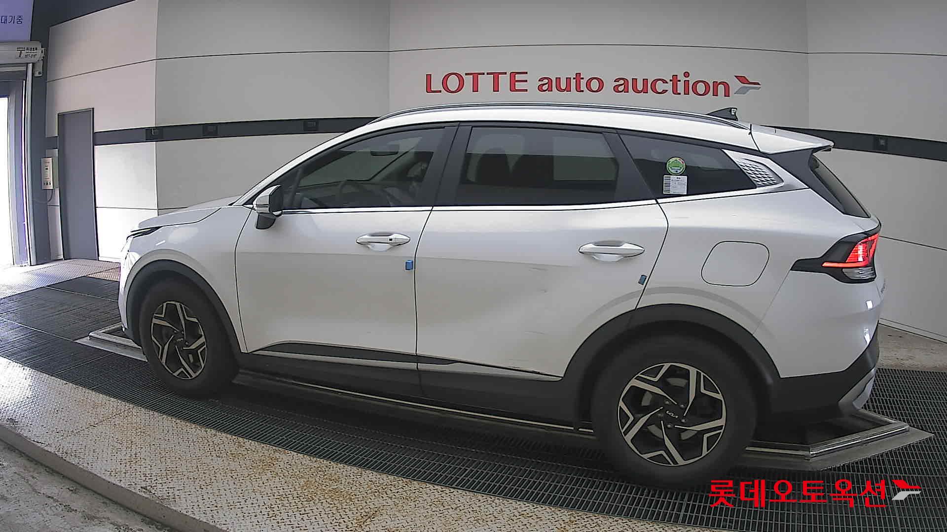 2022 - kia sportage