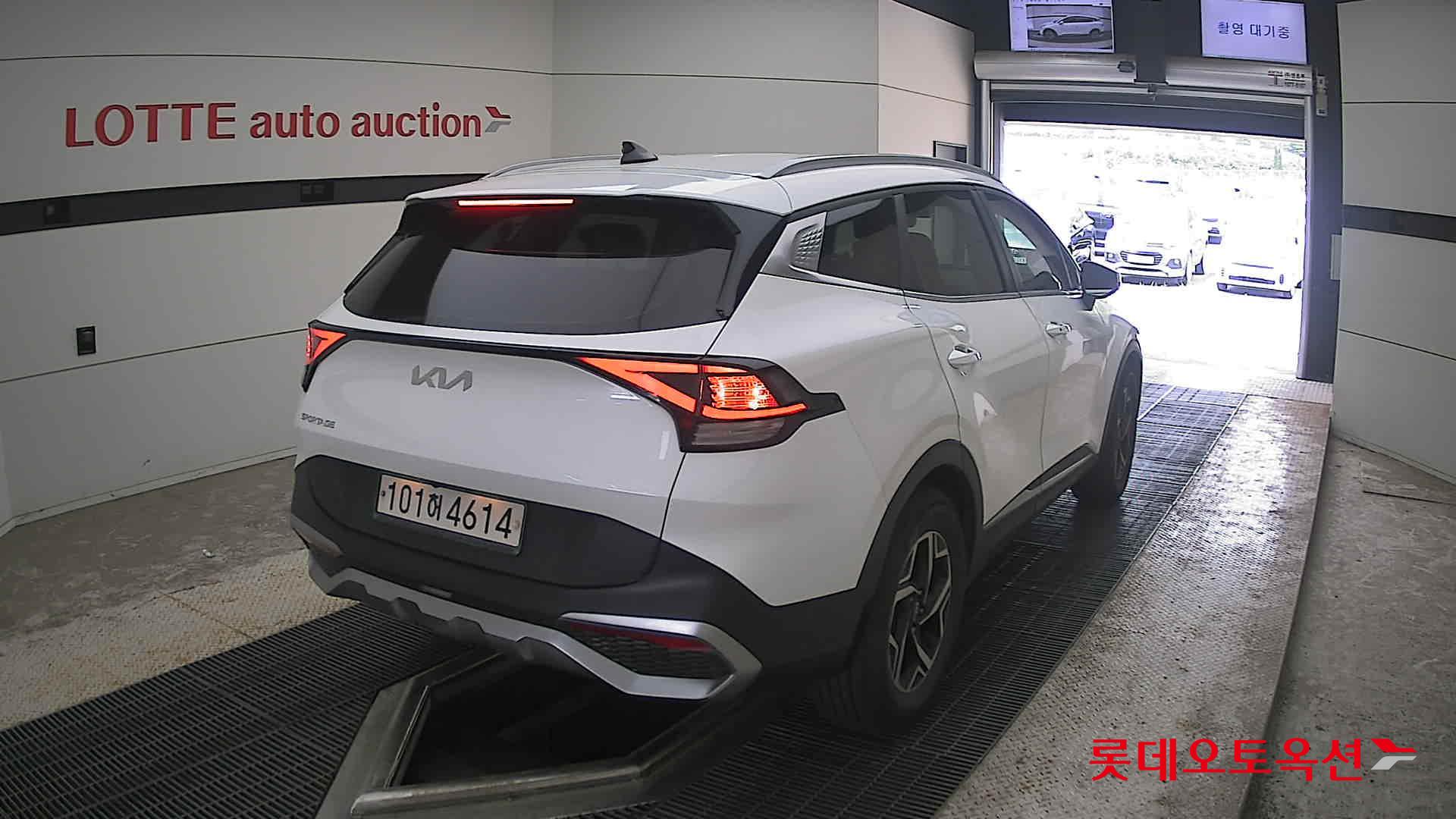 2022 - kia sportage