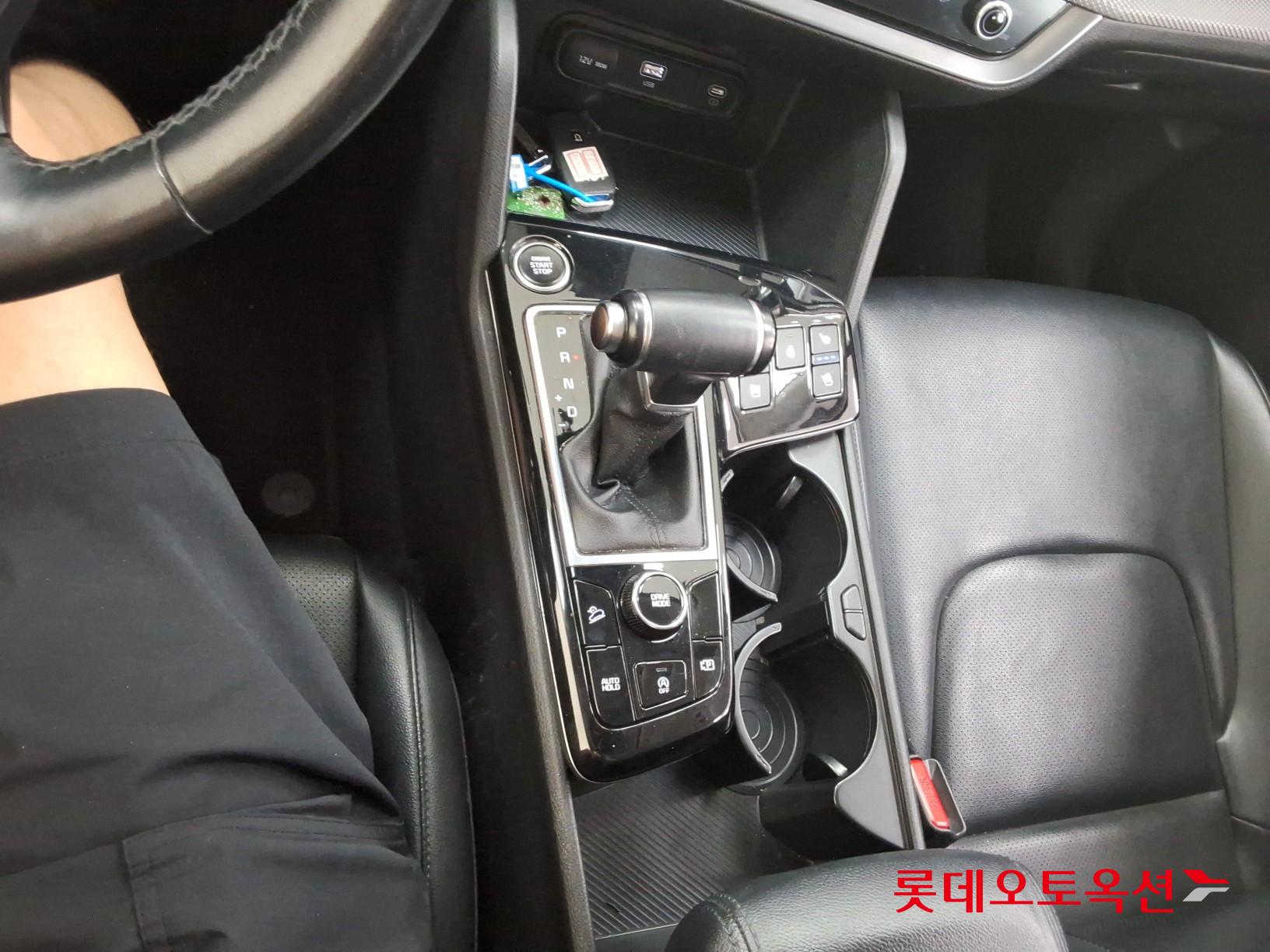 2022 - kia sportage