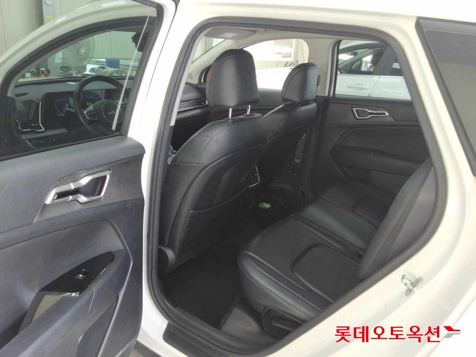 2022 - kia sportage