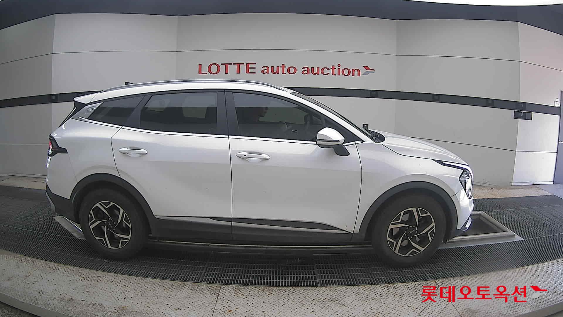 2022 - kia sportage