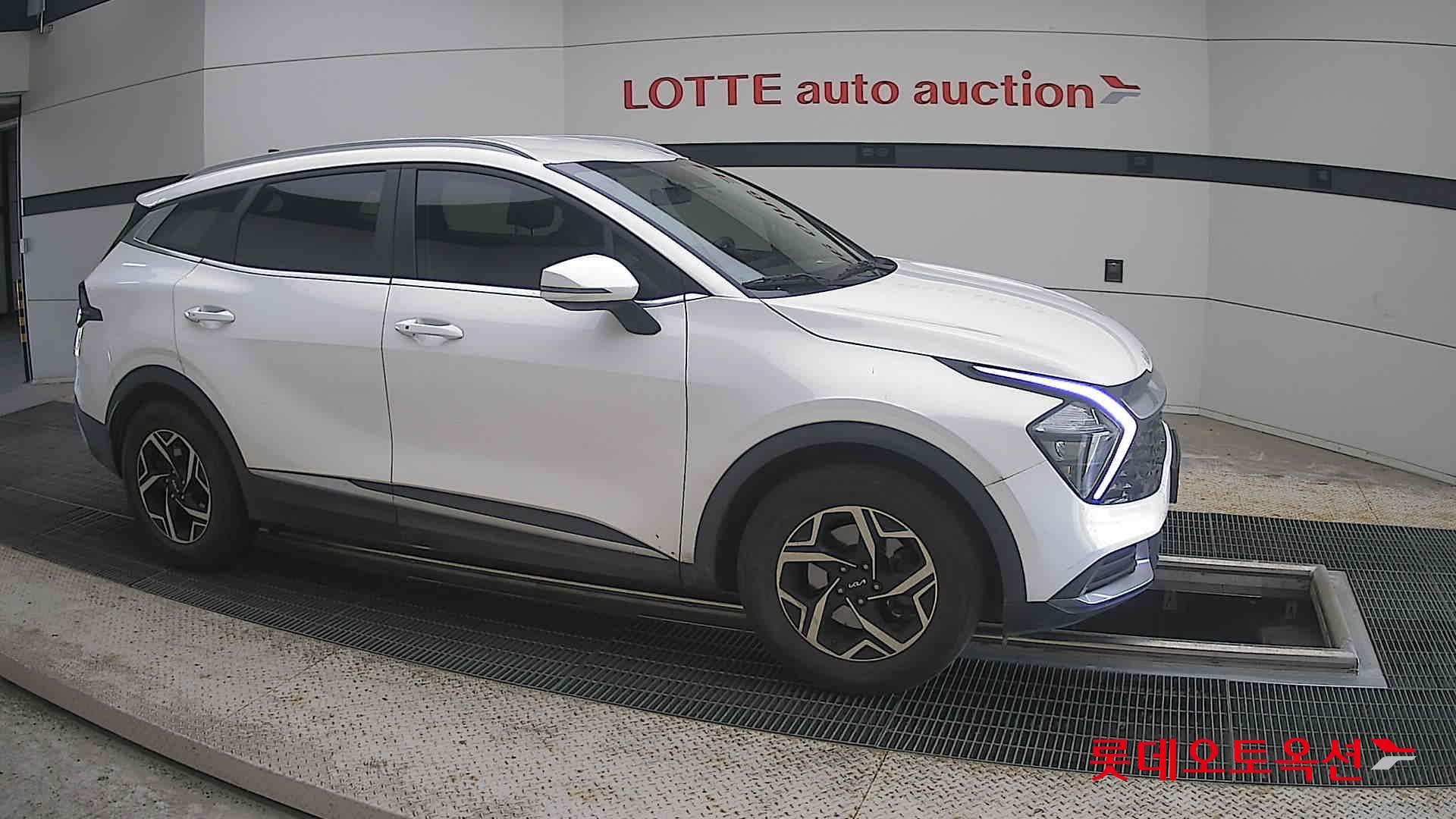 2022 - kia sportage