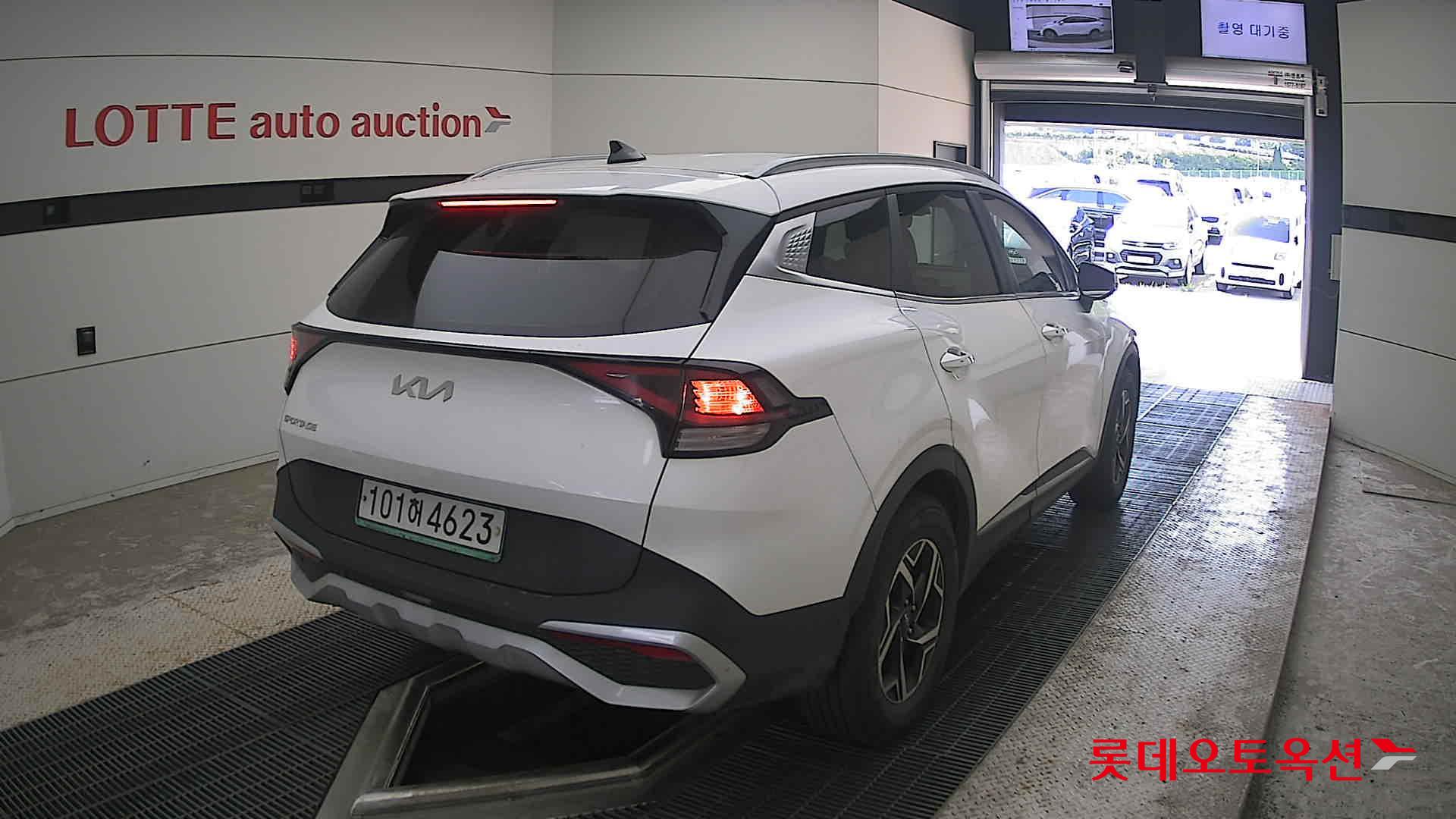 2022 - kia sportage