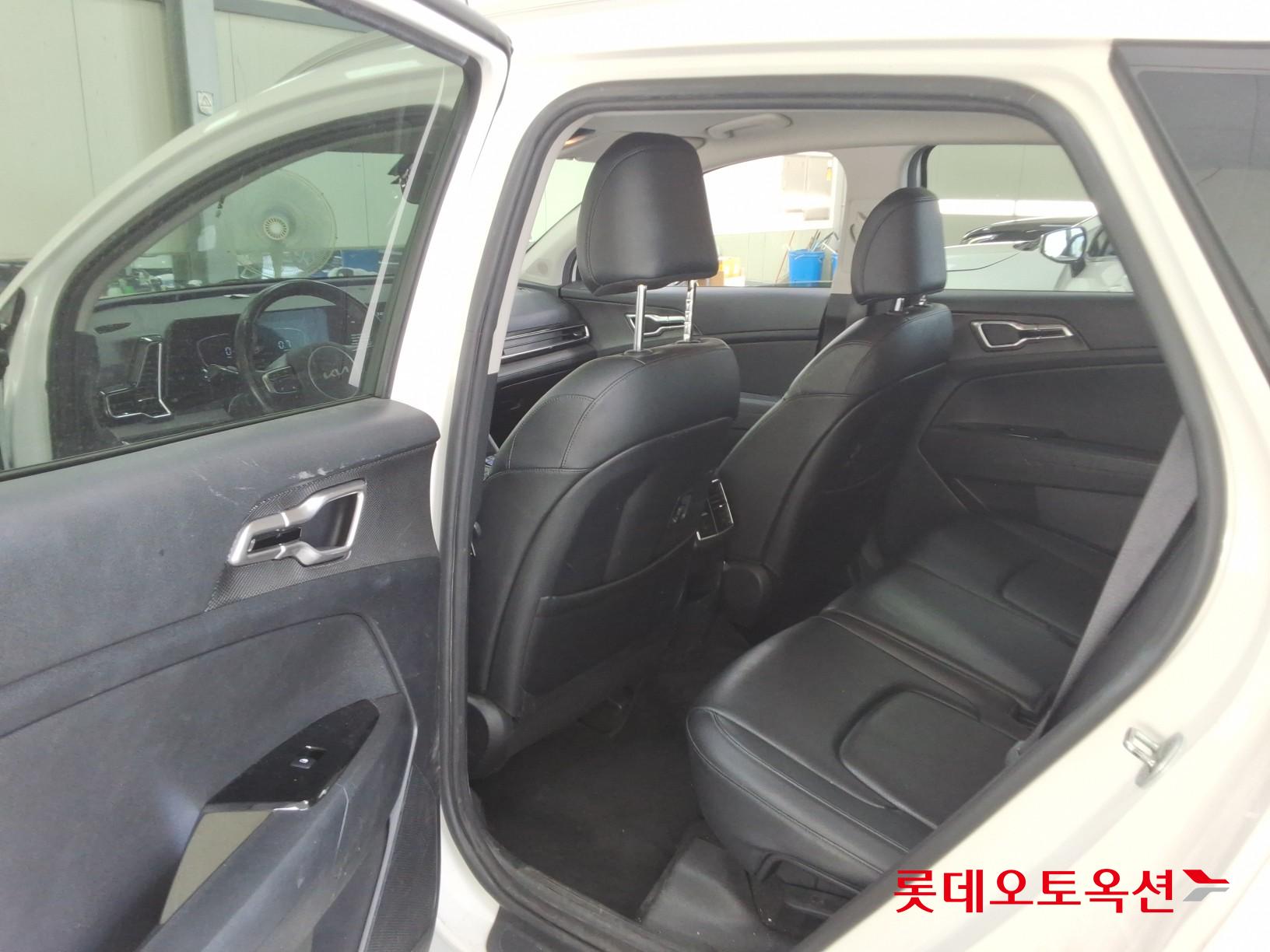 2022 - kia sportage