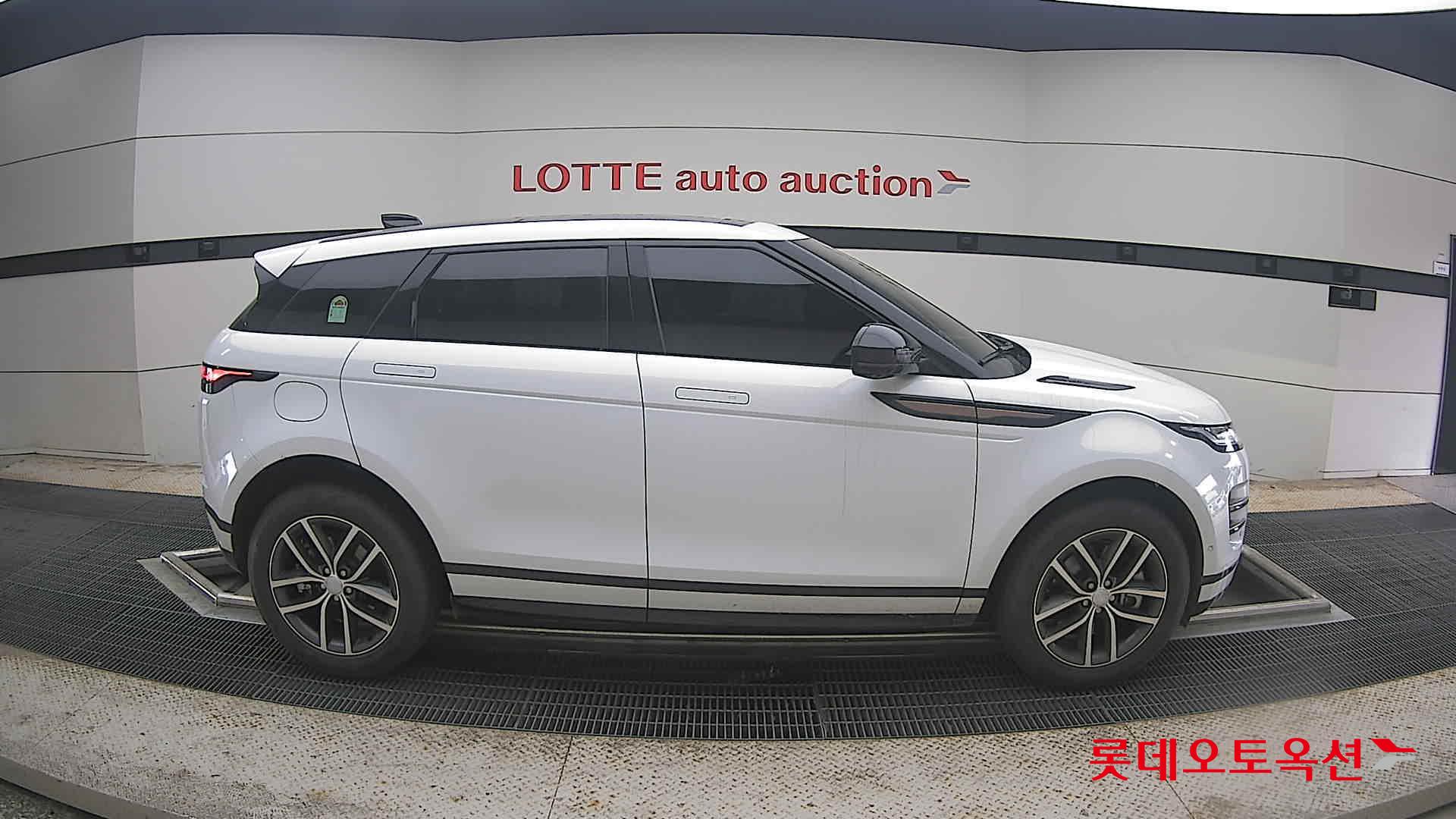 2025 - land rover range rover