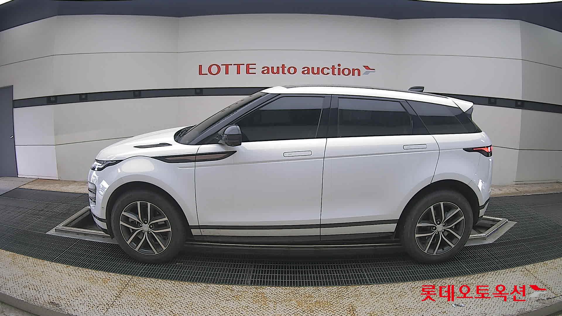 2025 - land rover range rover