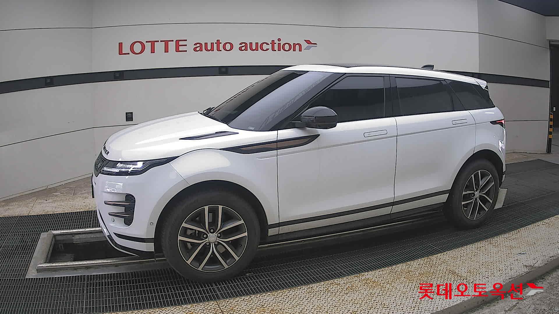 2025 - land rover range rover