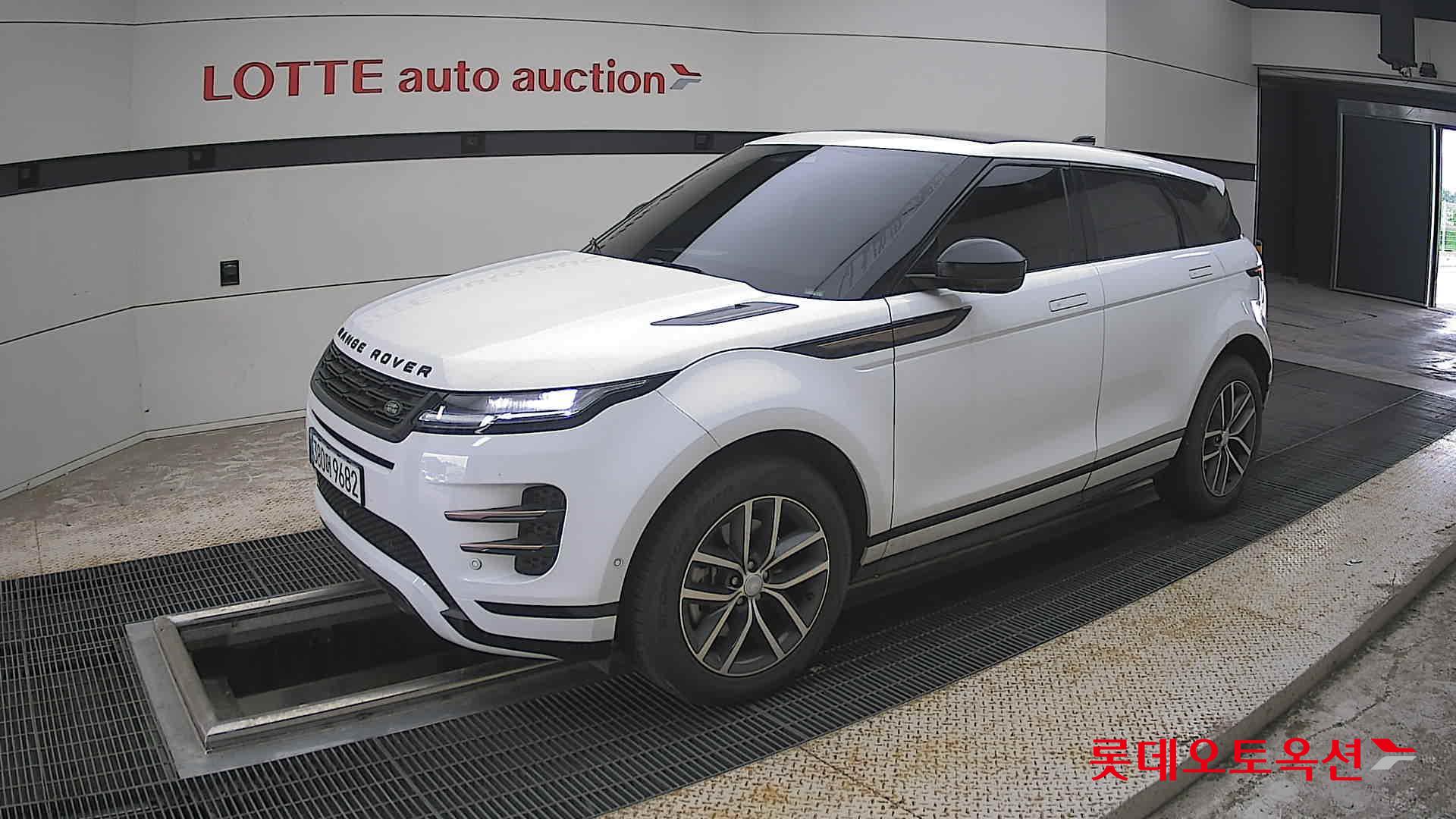 2025 - land rover range rover