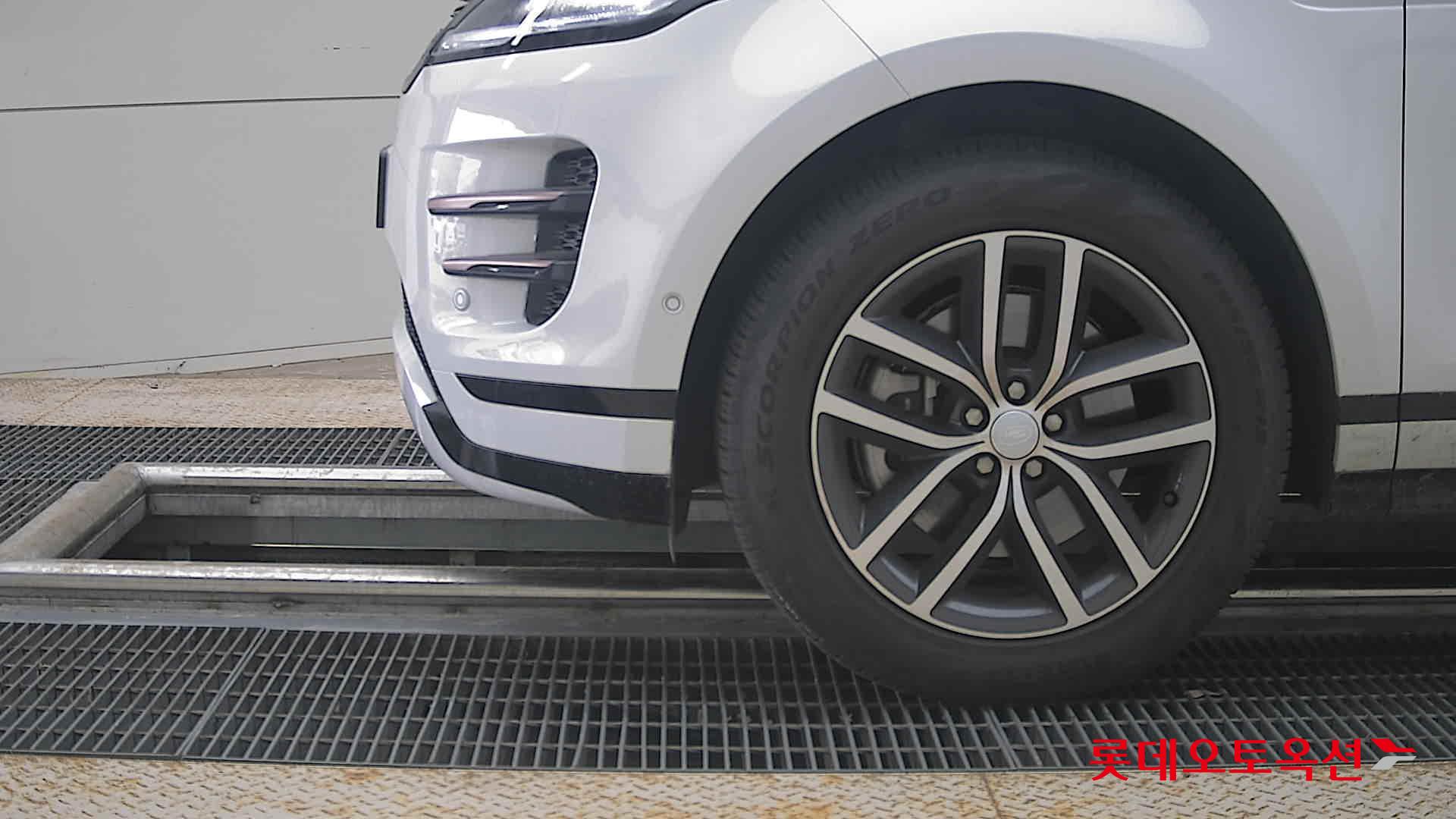 2025 - land rover range rover