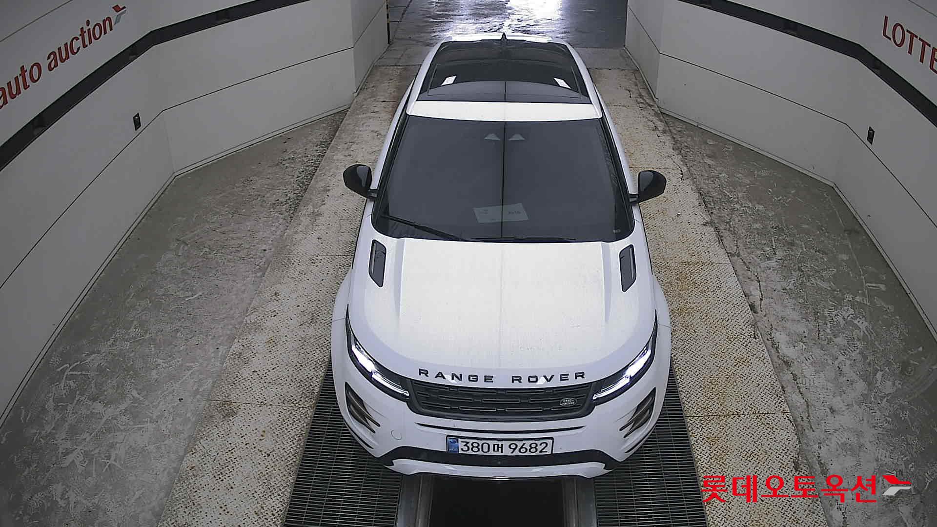 2025 - land rover range rover