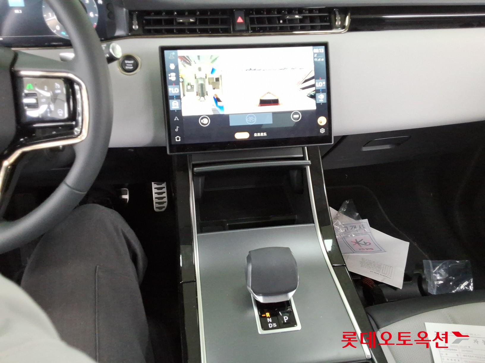 2025 - land rover range rover