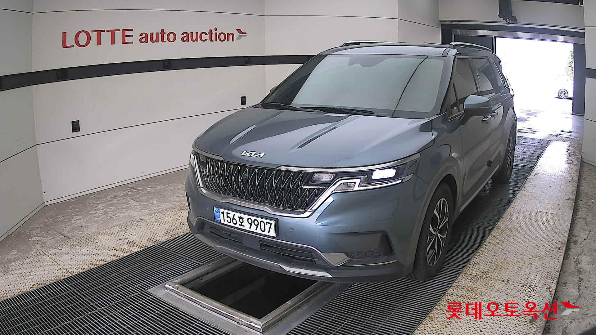 2022 - kia carnival