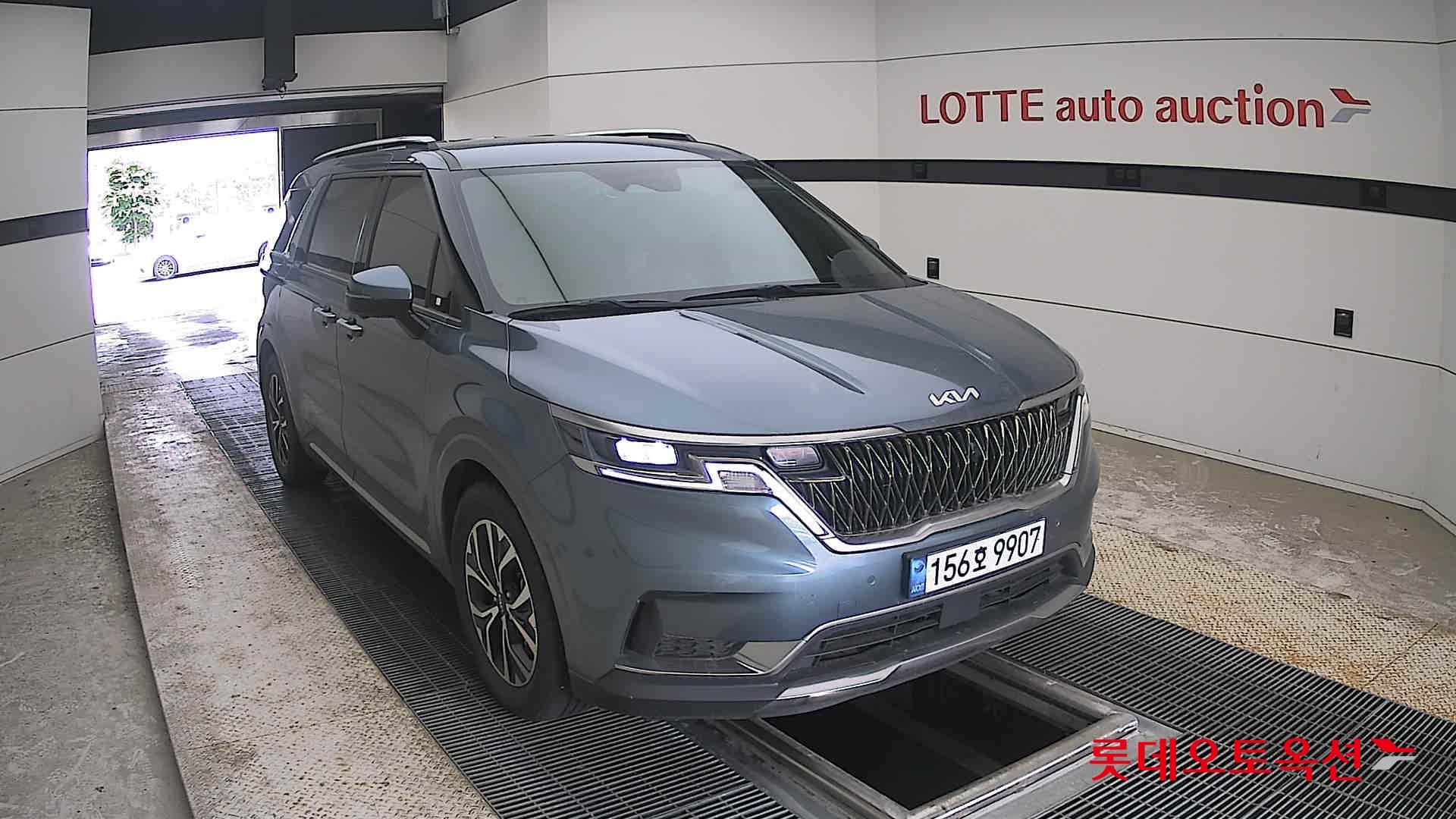 2022 - kia carnival