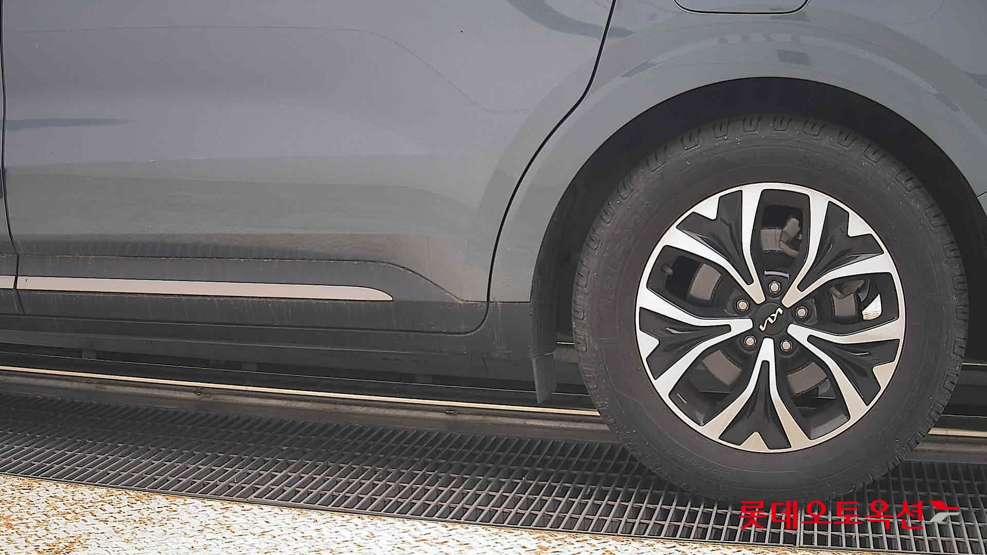 2022 - kia carnival