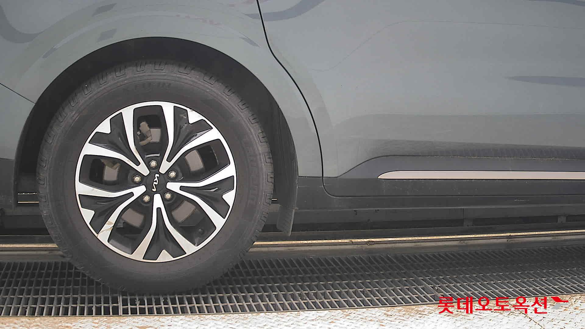 2022 - kia carnival