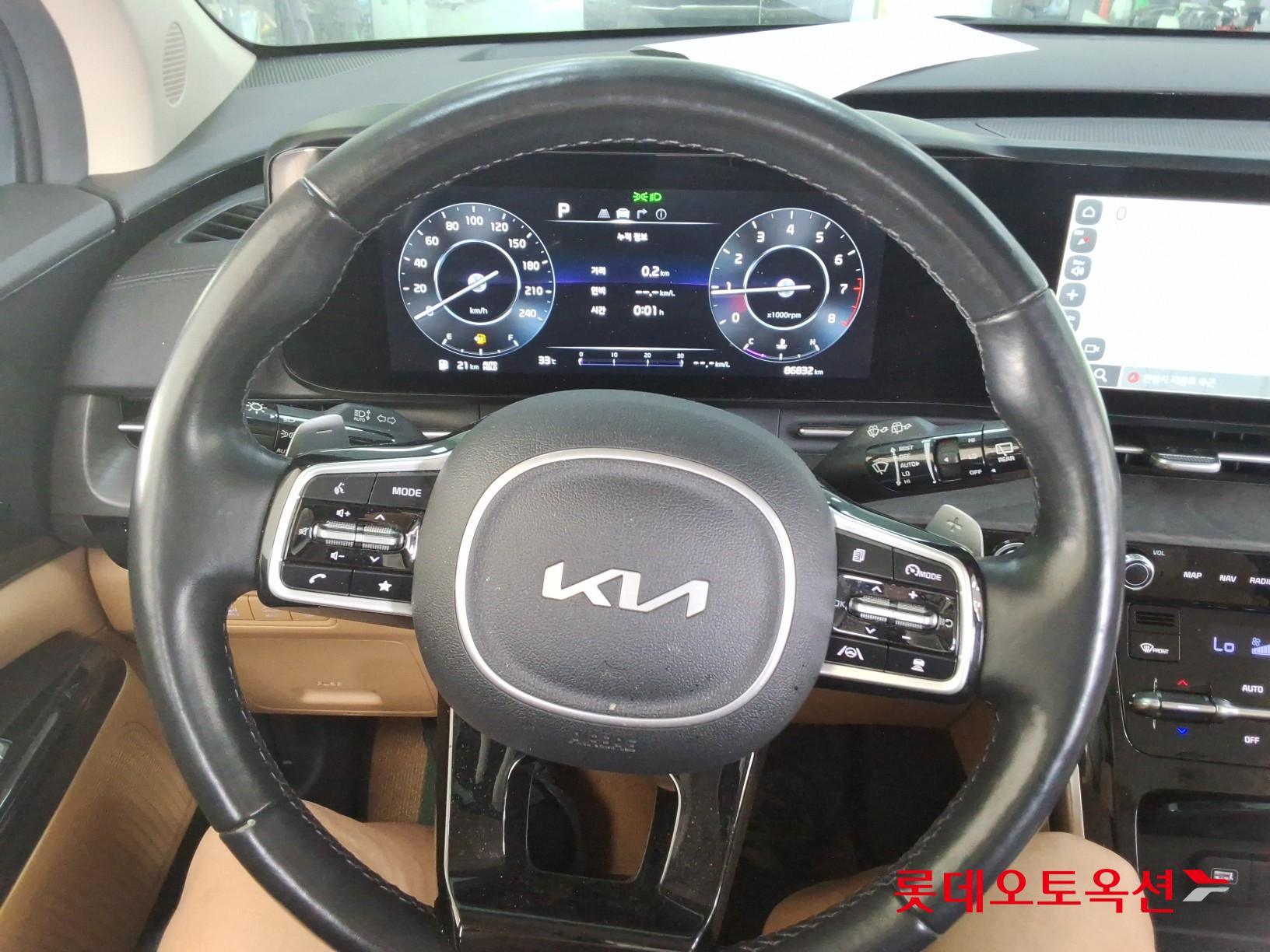 2022 - kia carnival