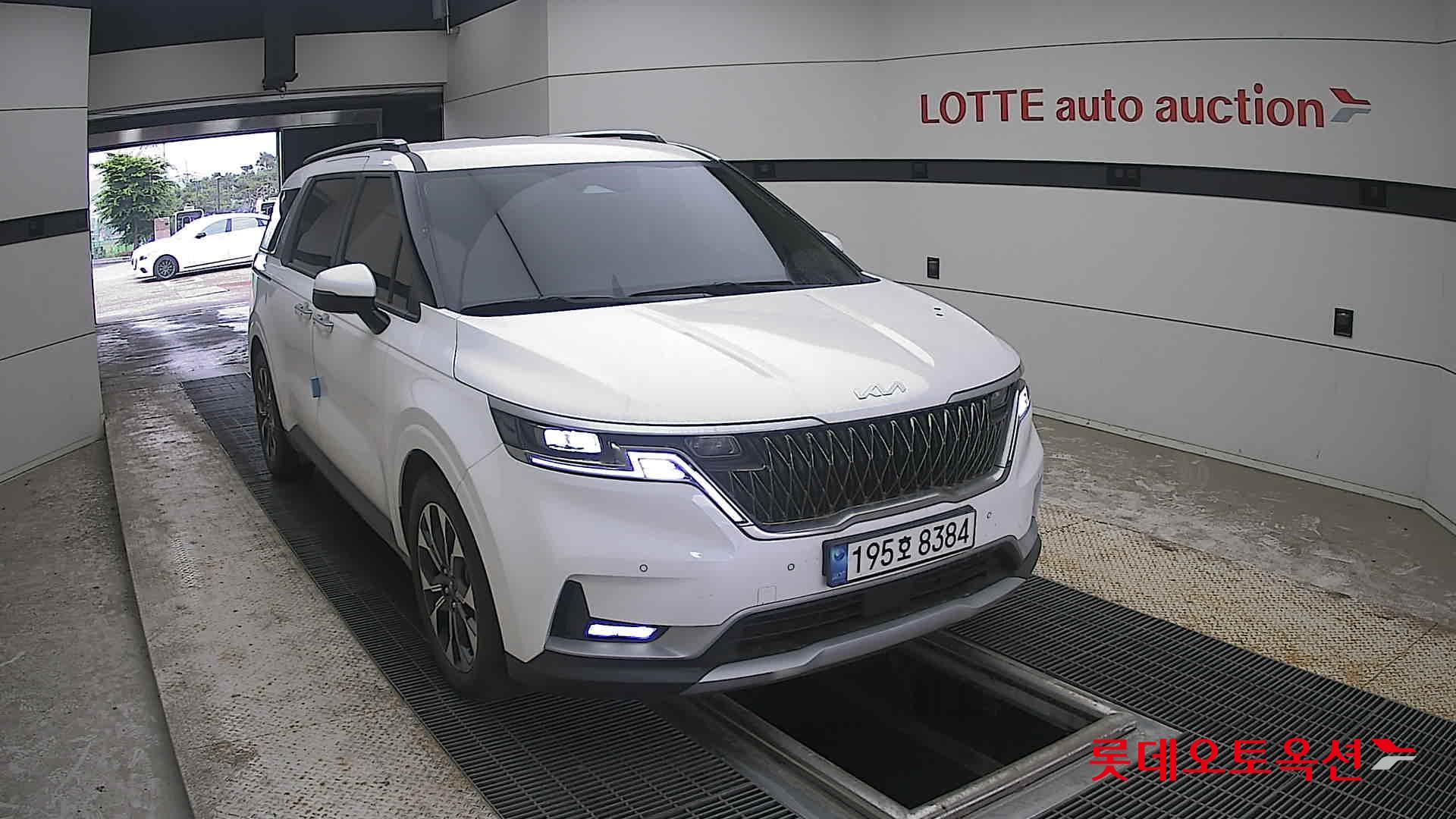 2023 - kia carnival