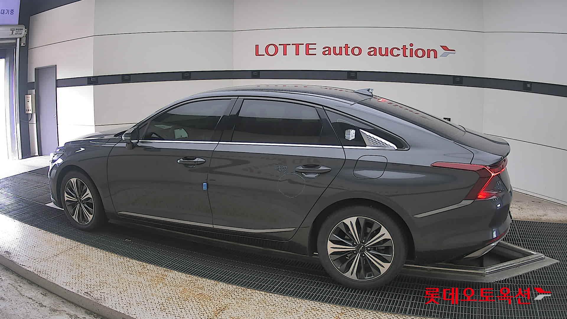 2023 - kia k8