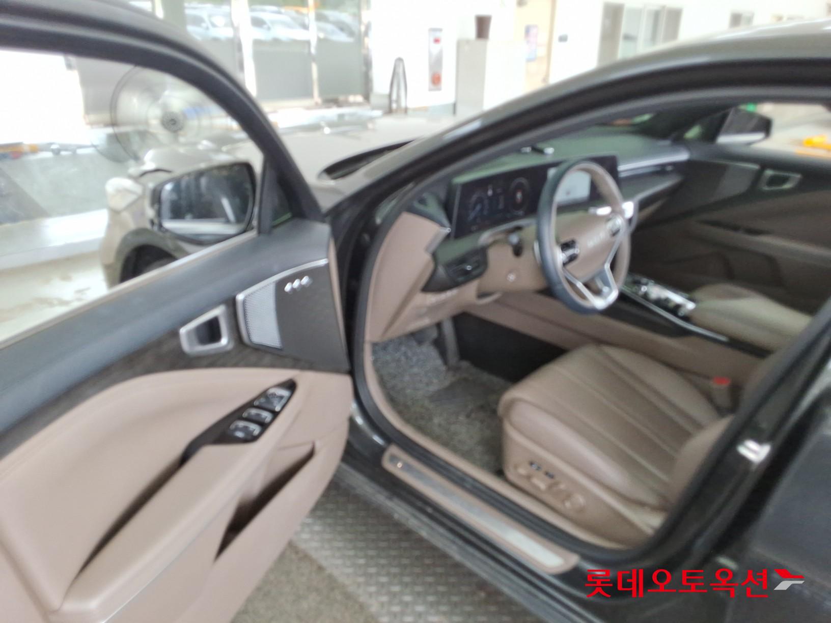2023 - kia k8