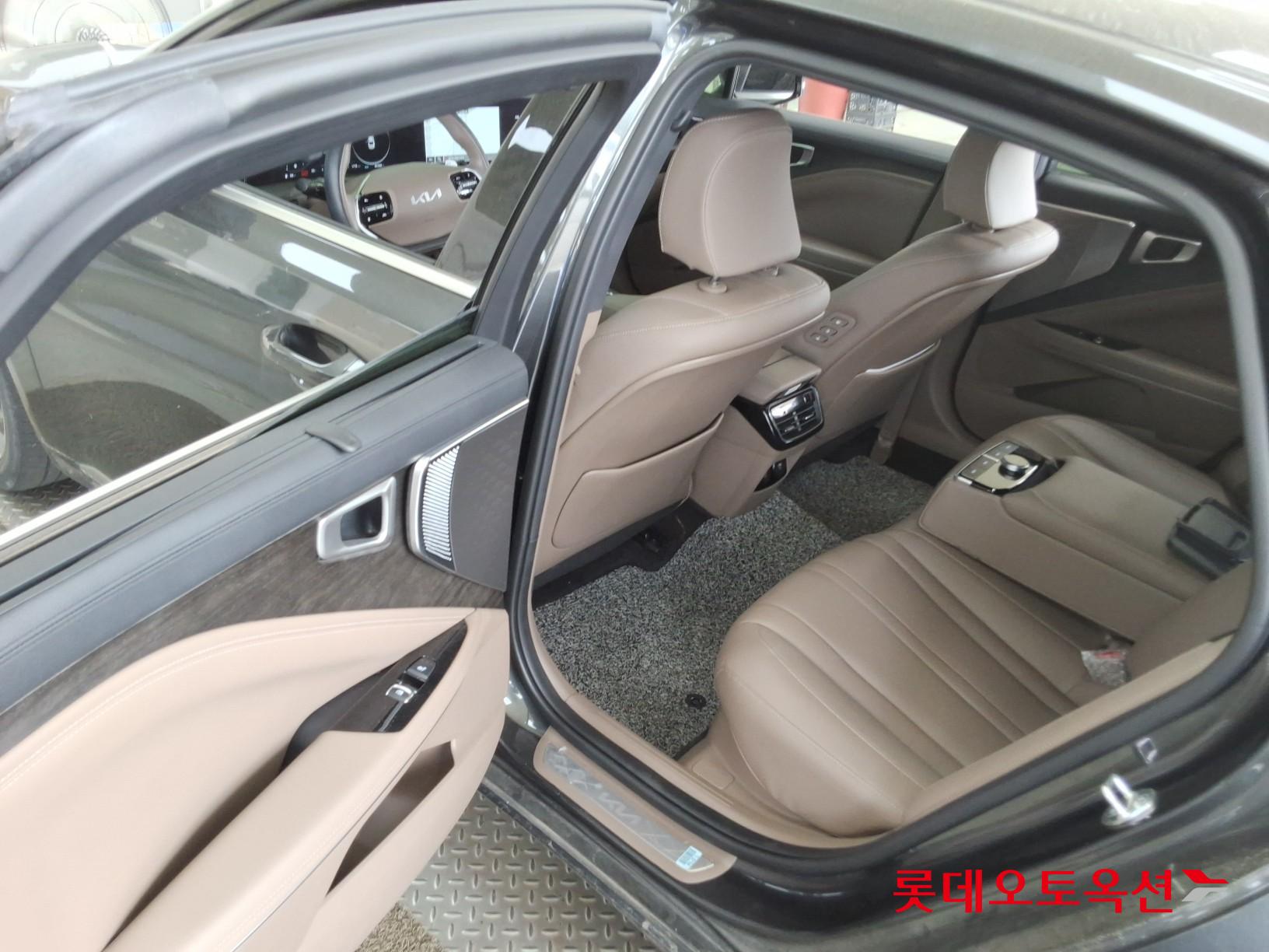 2023 - kia k8