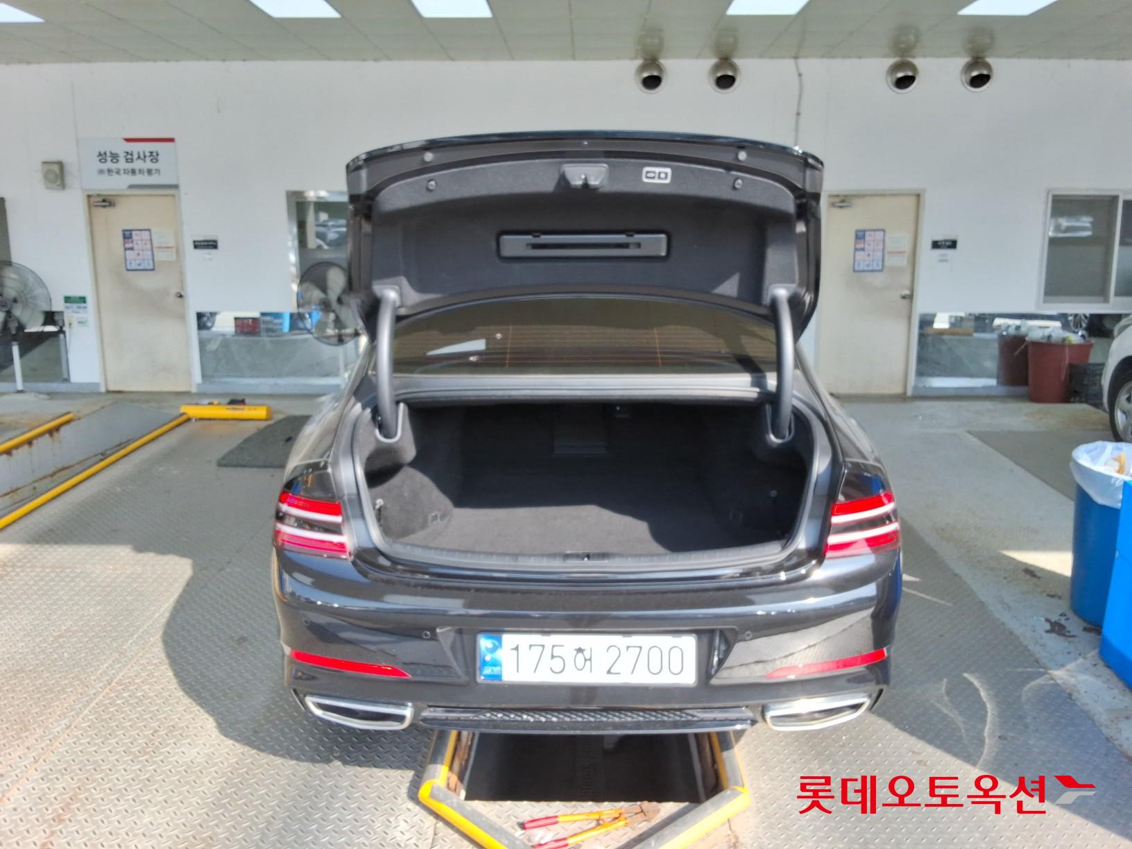 2023 - genesis g80