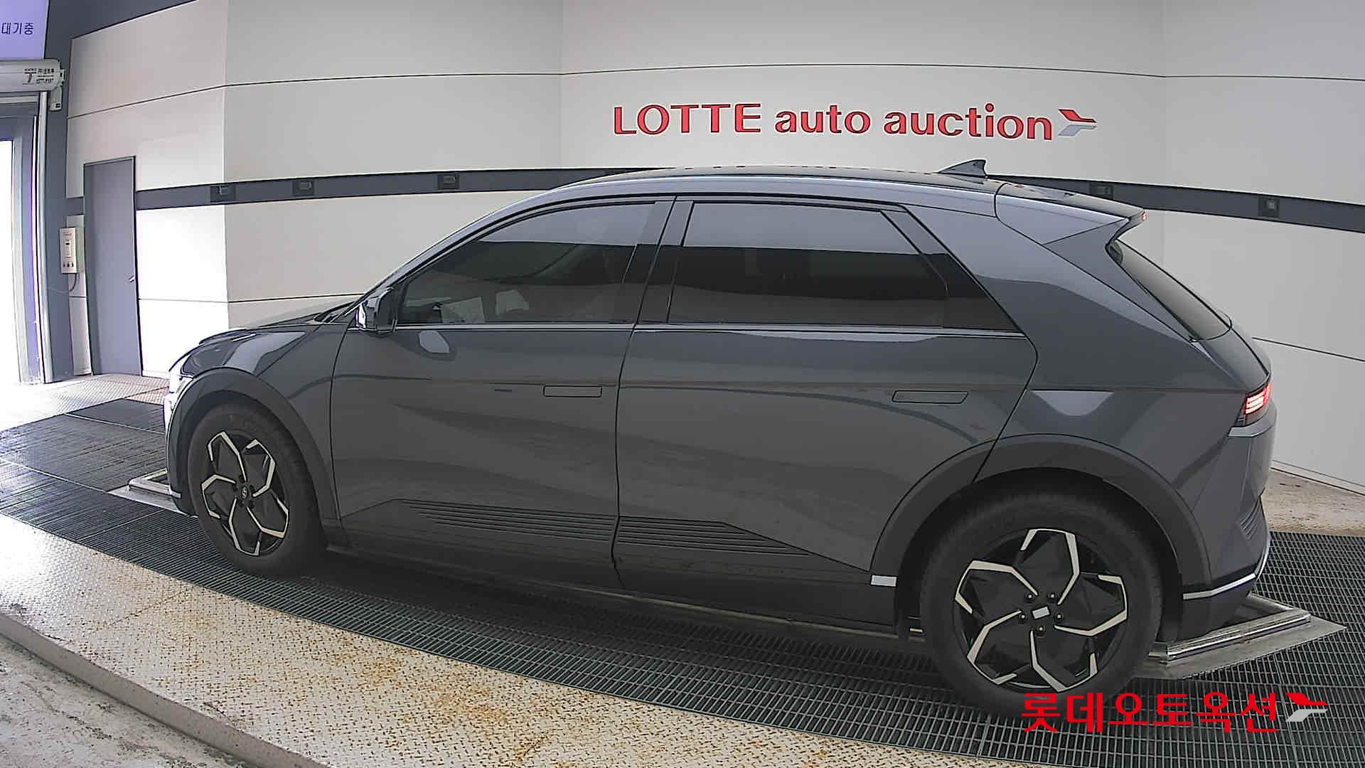2023 - hyundai ioniq