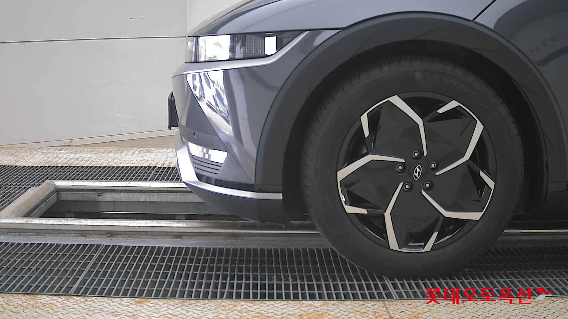 2023 - hyundai ioniq