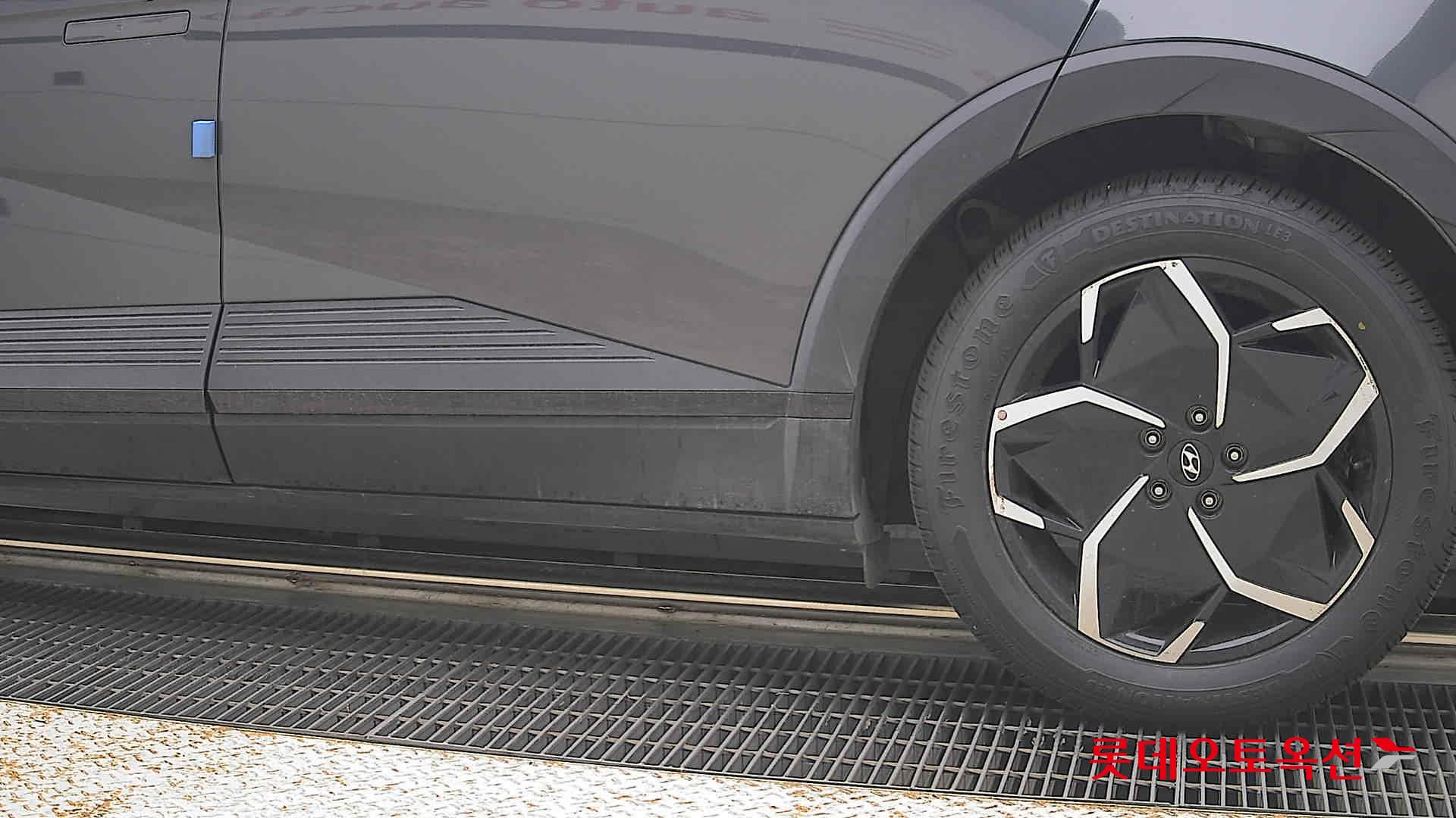 2023 - hyundai ioniq