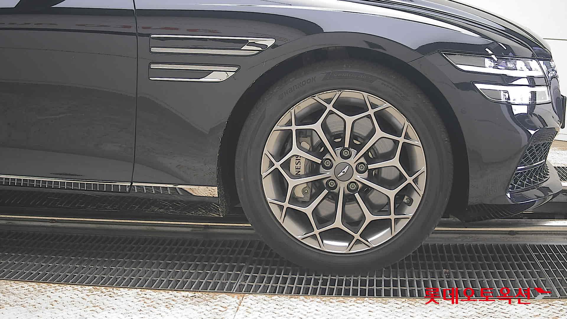 2023 - genesis g80