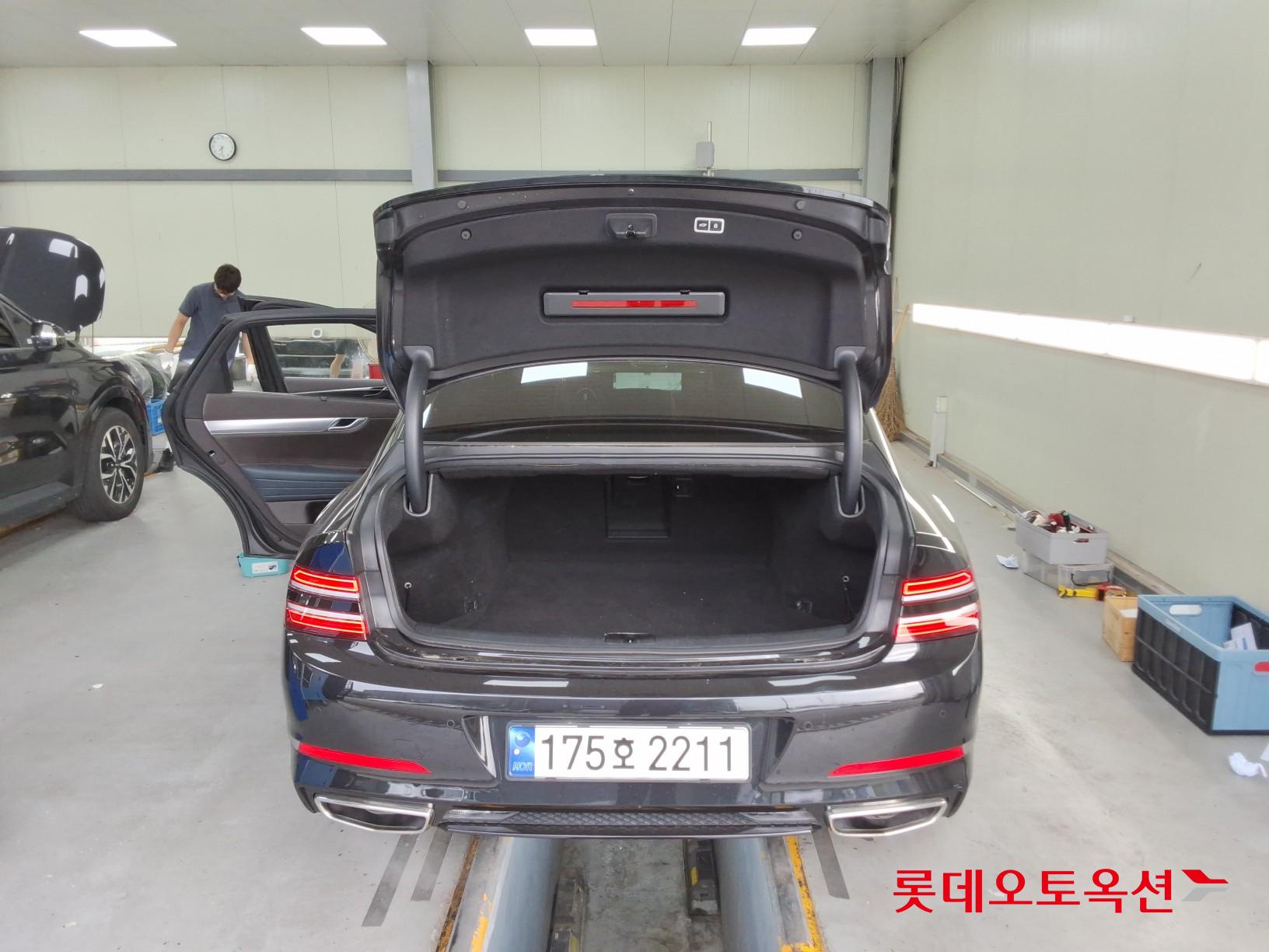 2023 - genesis g80